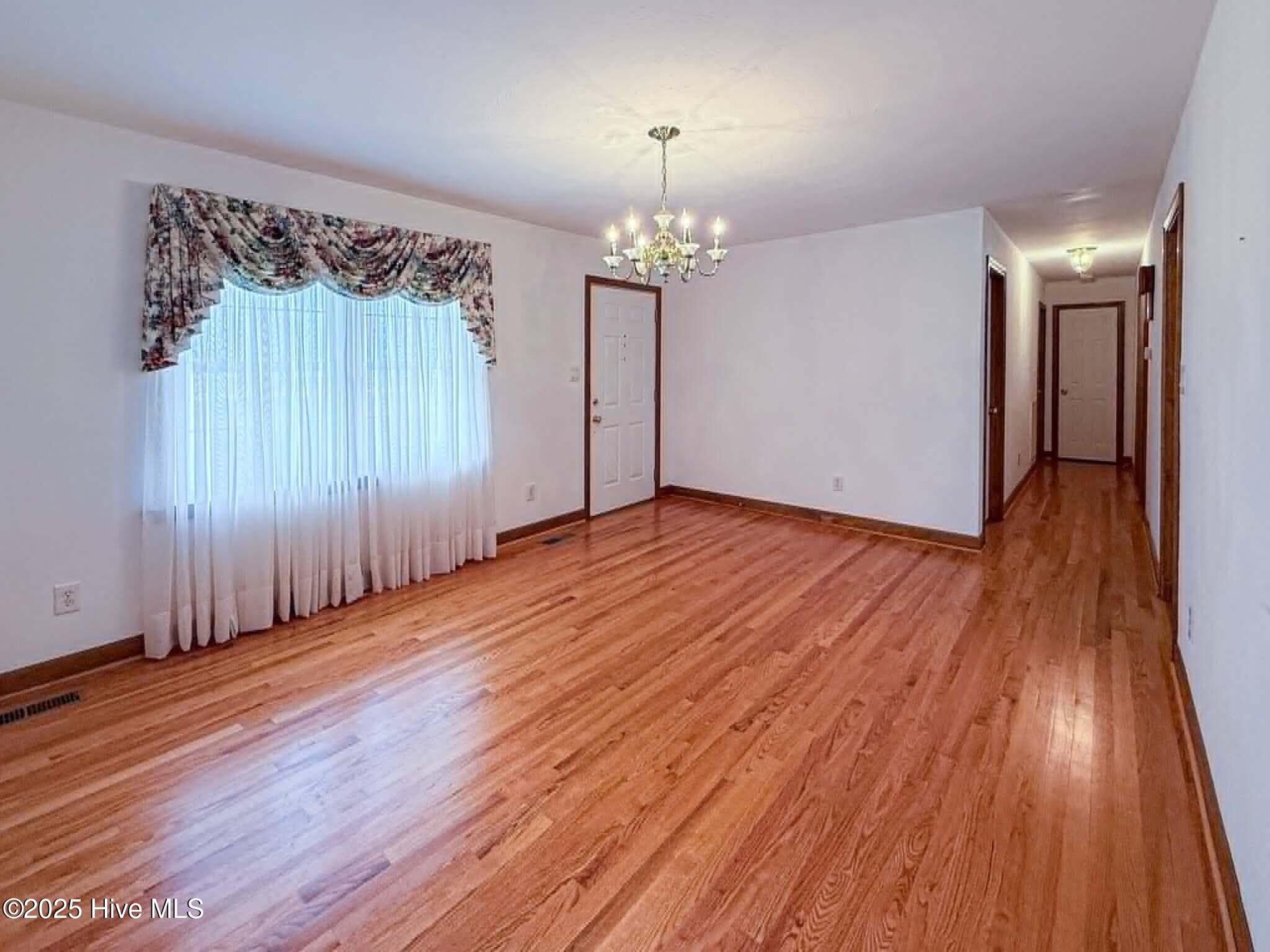 707 Gliden Road Property Photo 33
