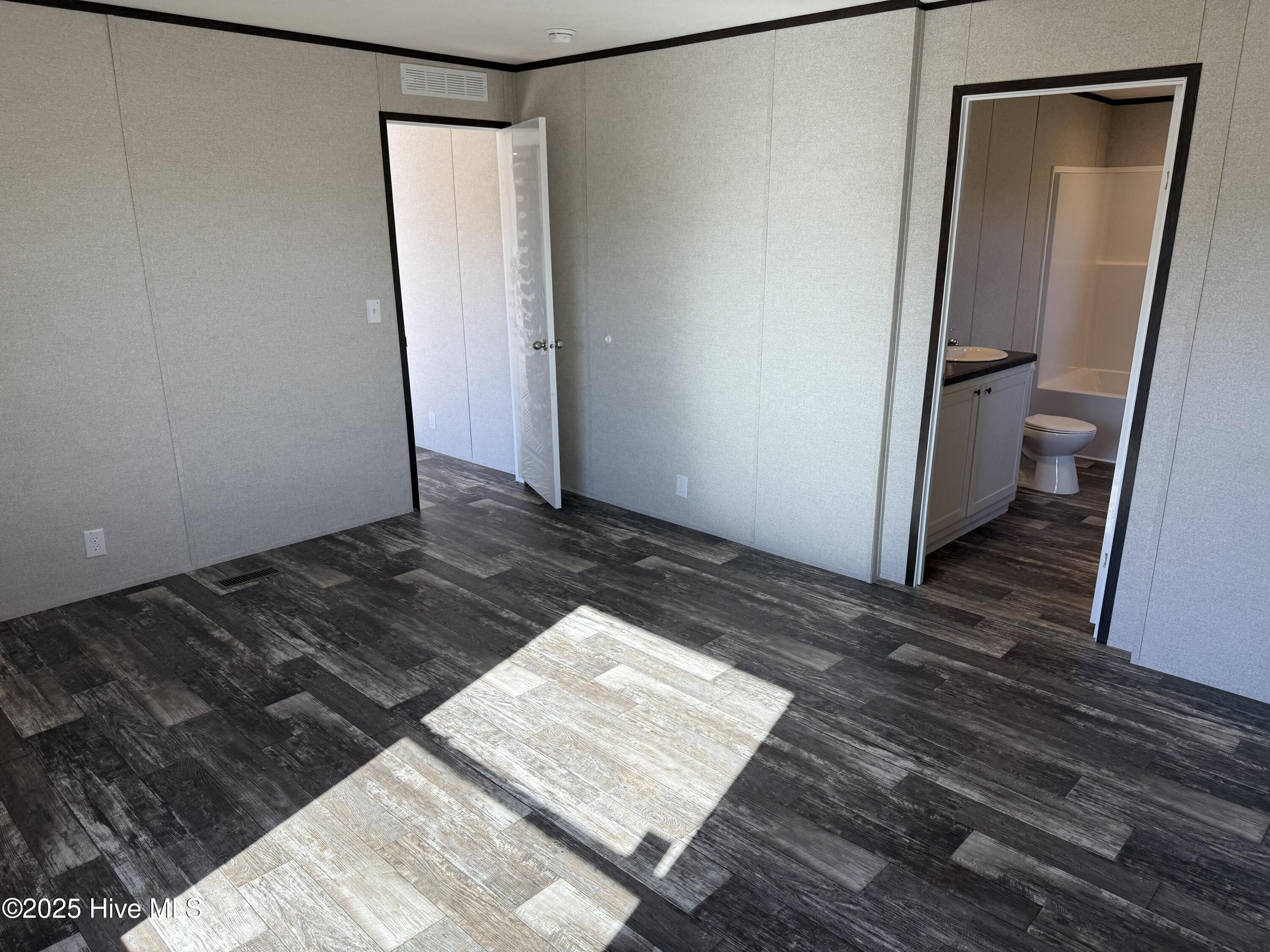 2227 Twisted Hickory Road Property Photo 12