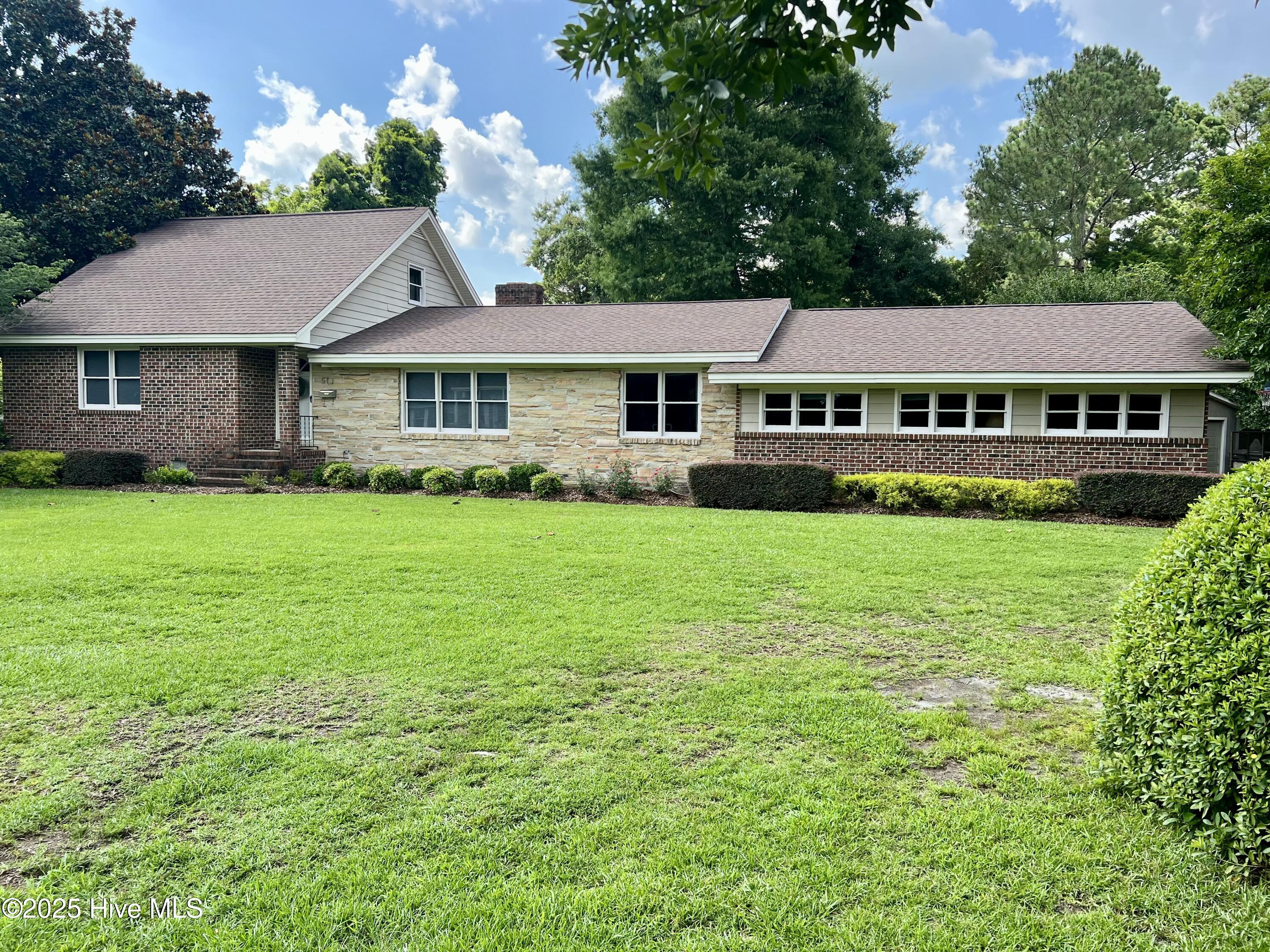 513 E Westbrook Street Property Photo 1