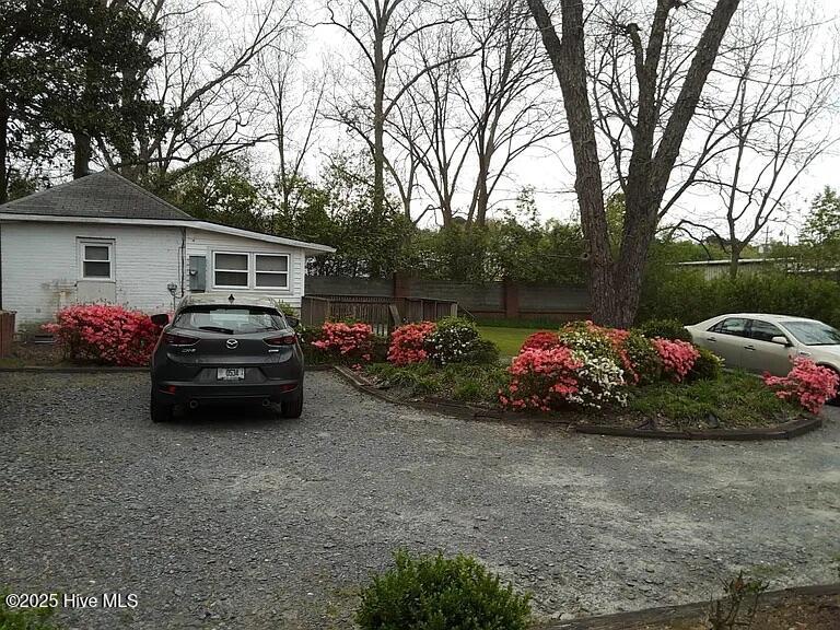 206 N Poplar Street G Property Photo 1