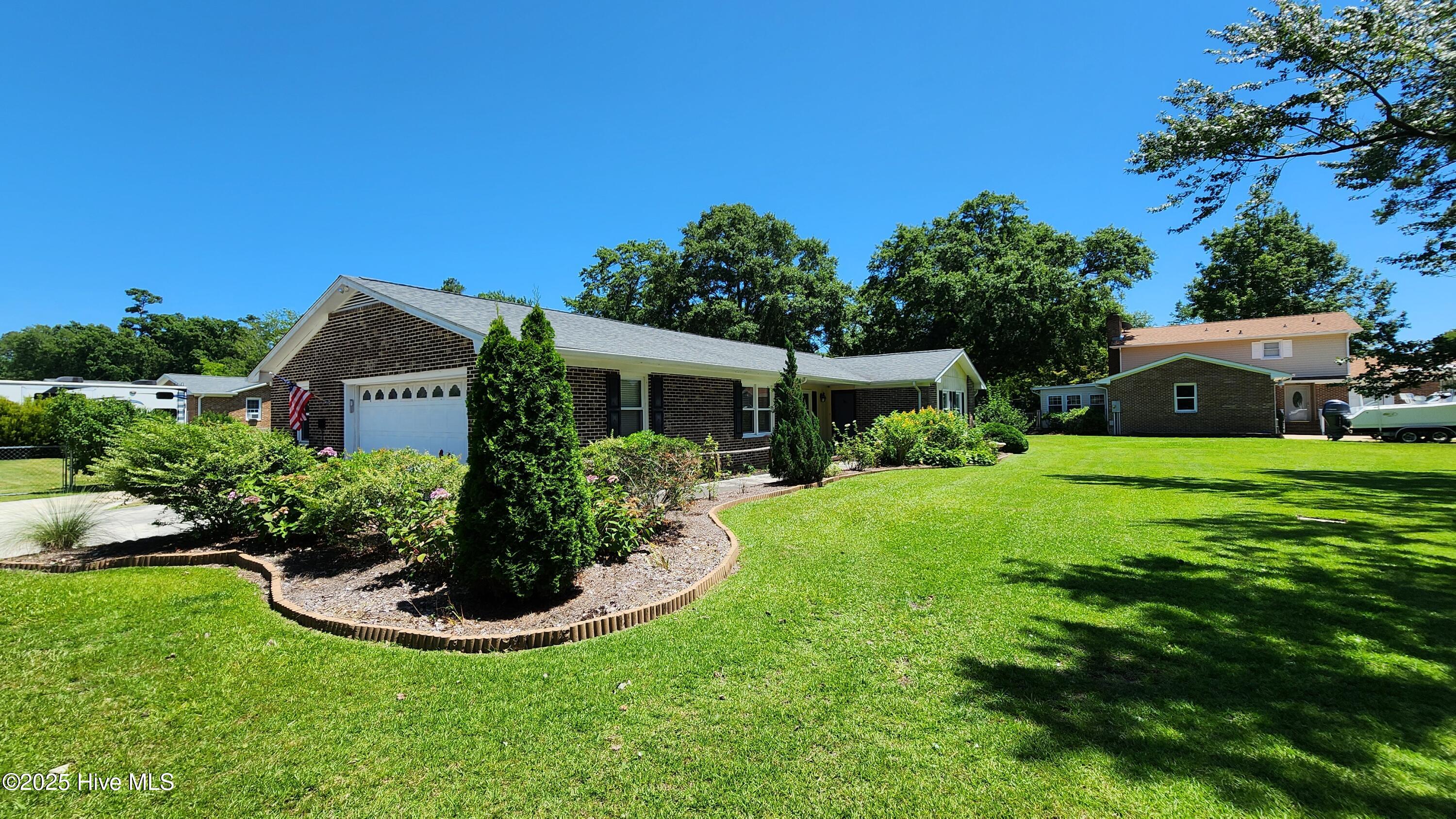 706 Hedrick Boulevard Property Photo 10