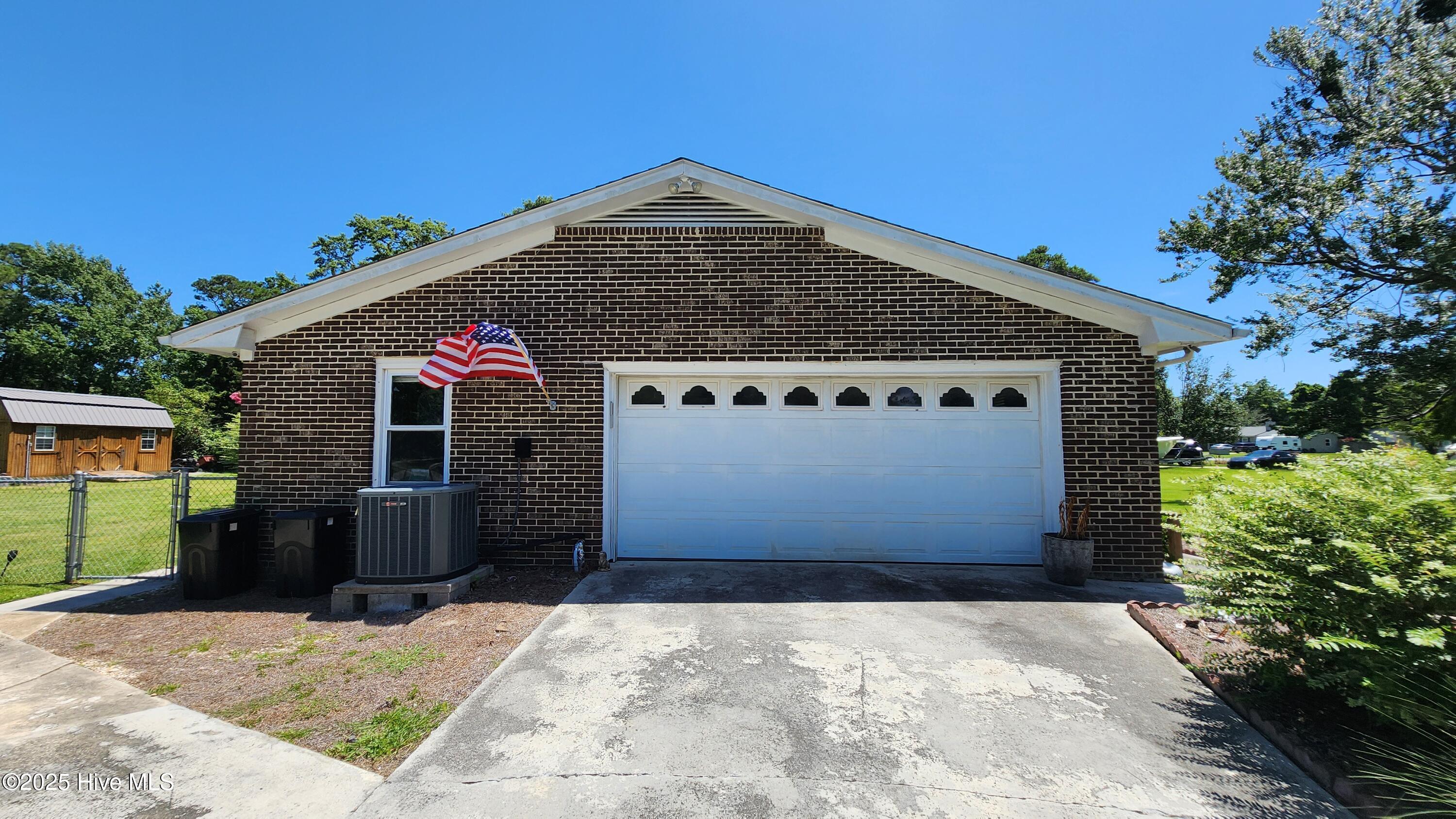 706 Hedrick Boulevard Property Photo 11