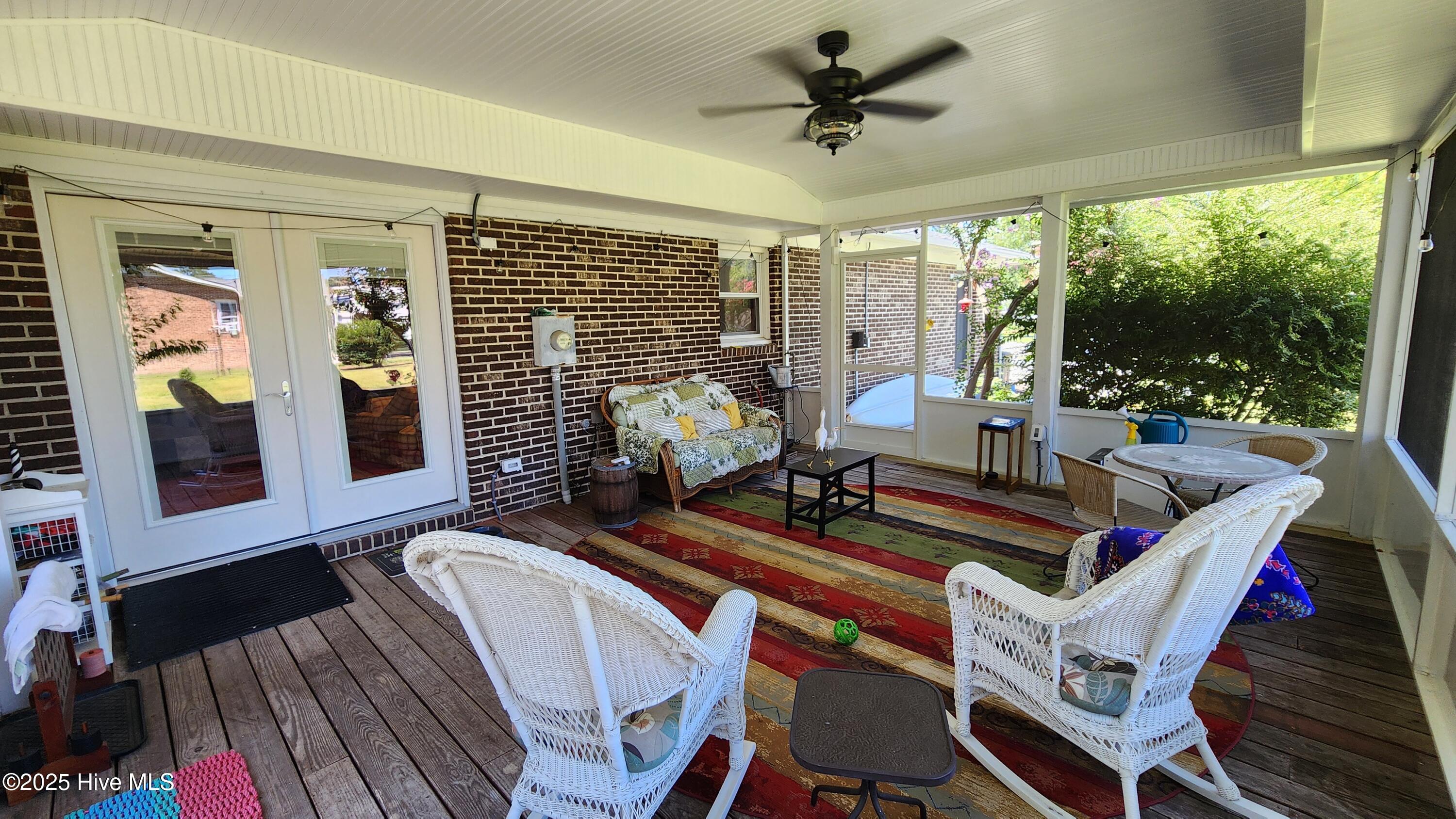 706 Hedrick Boulevard Property Photo 15