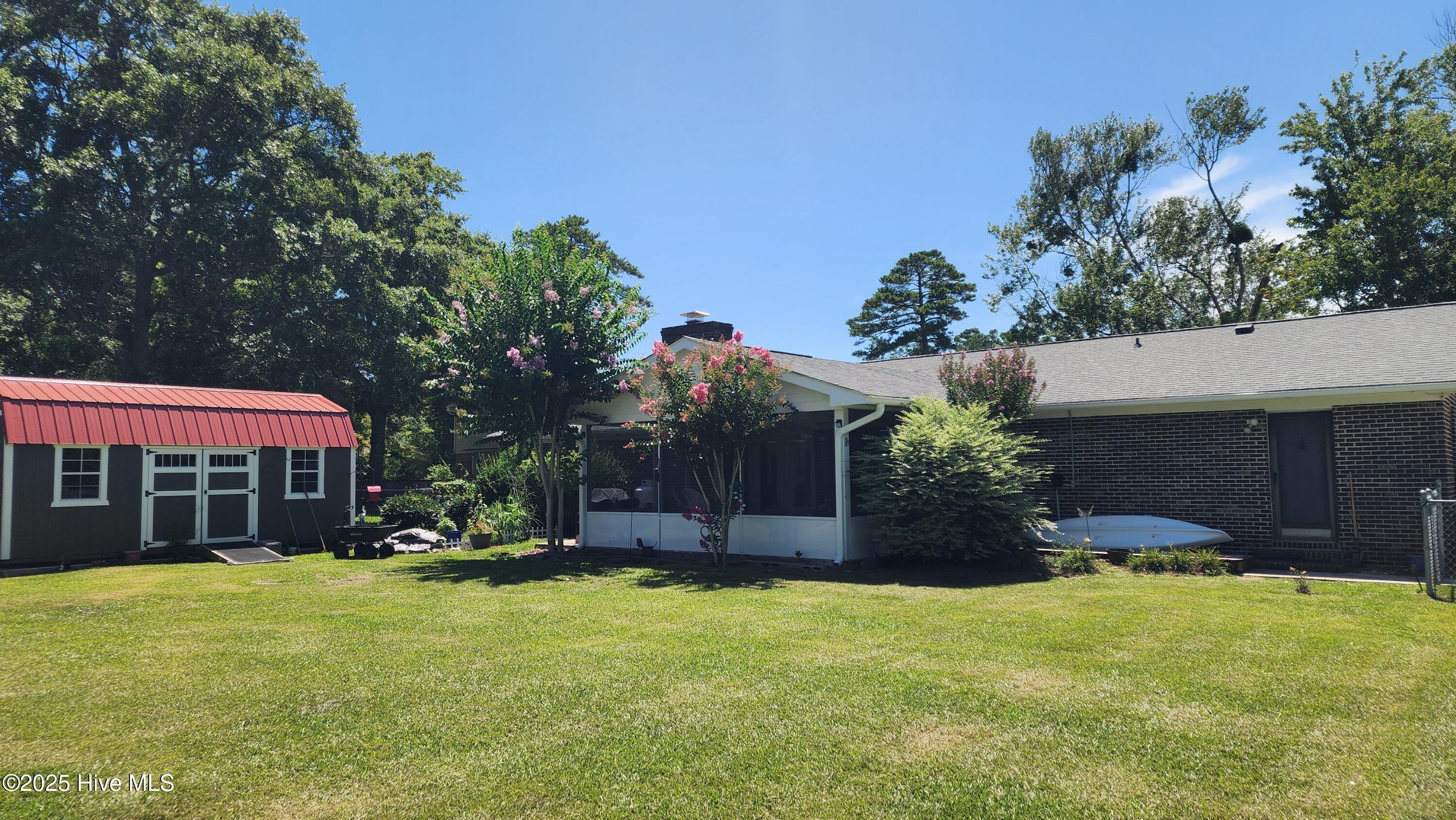 706 Hedrick Boulevard Property Photo 16