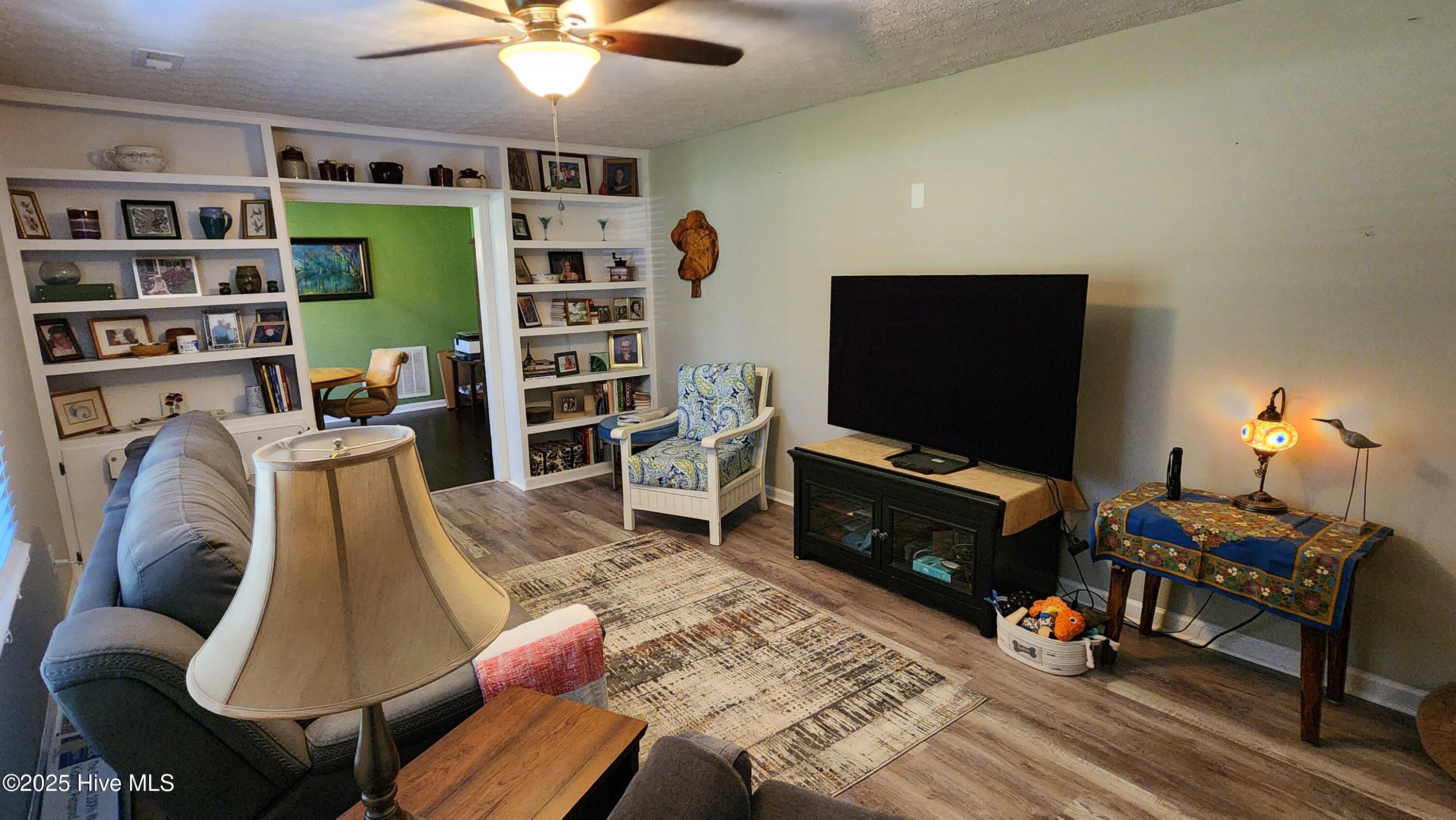 706 Hedrick Boulevard Property Photo 27