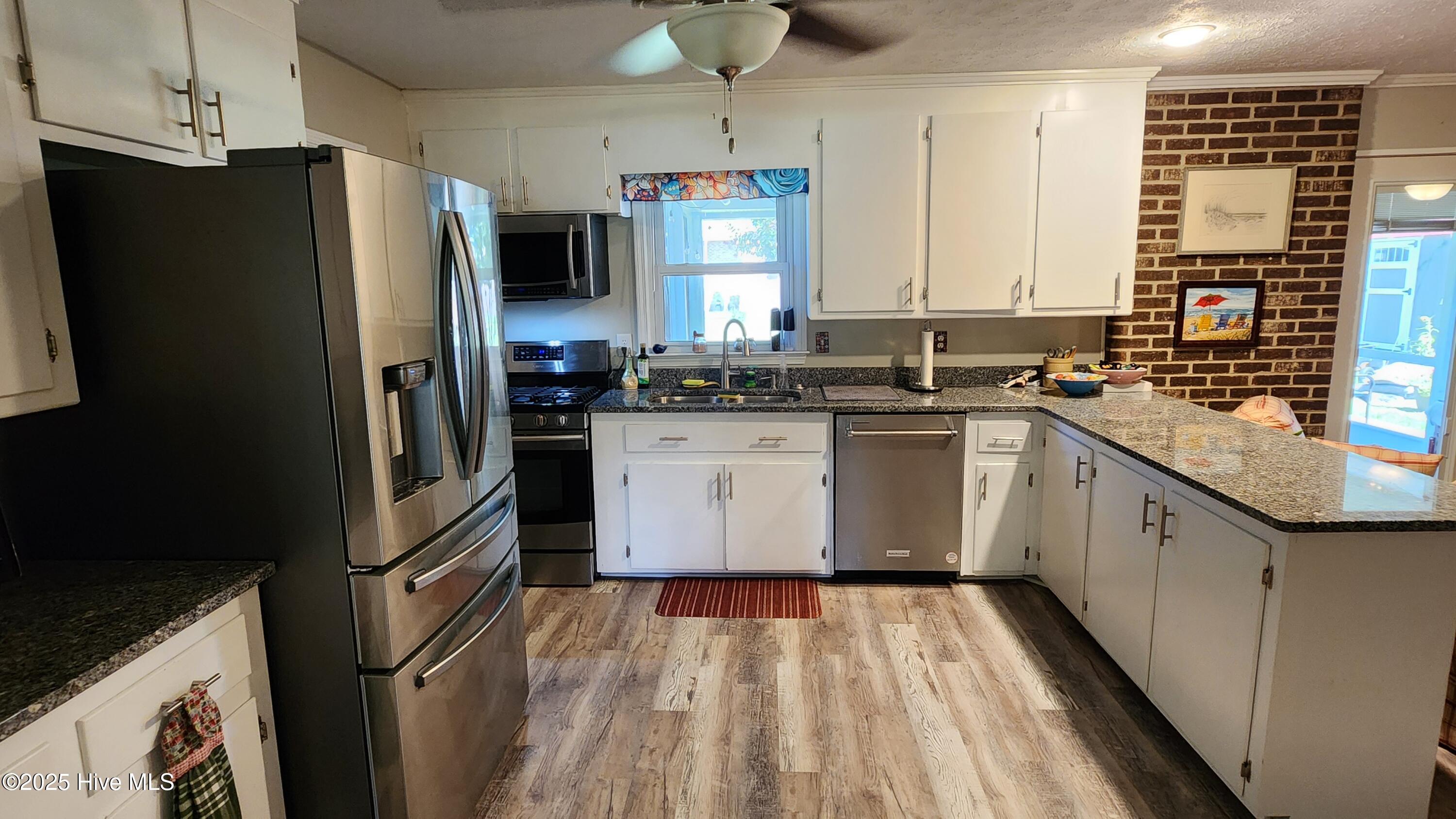 706 Hedrick Boulevard Property Photo 32
