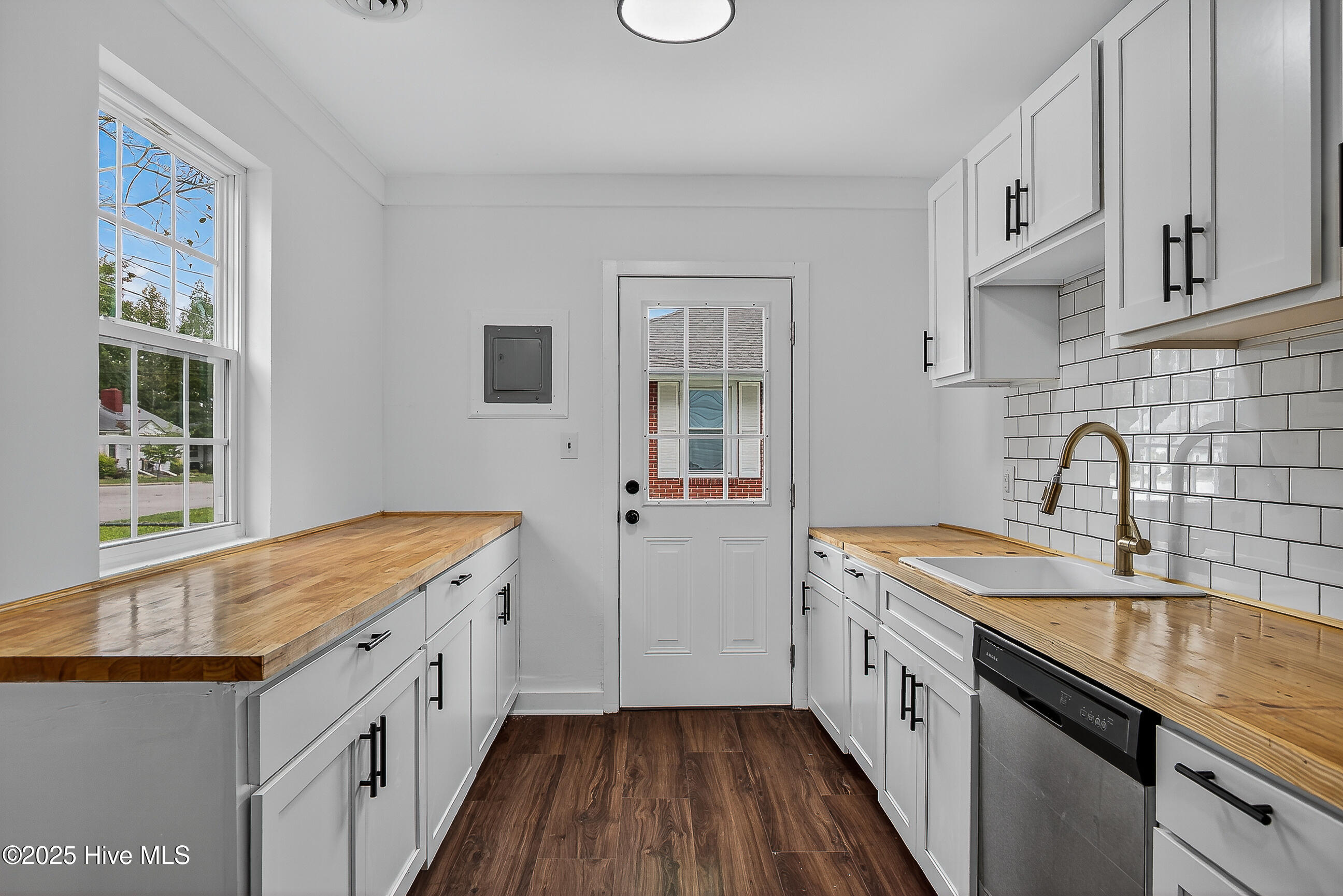 122 E Bayshore Boulevard Property Photo 8