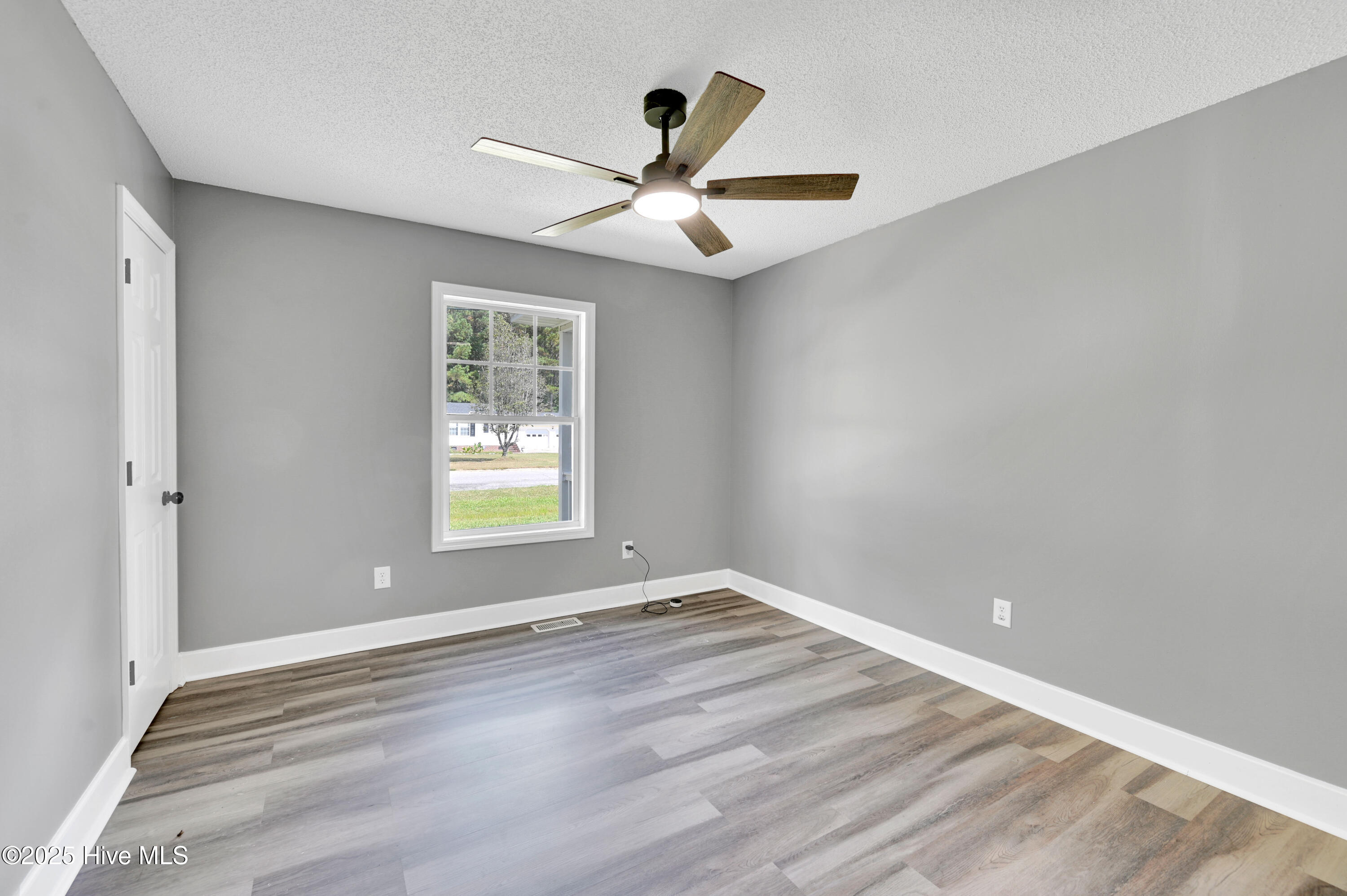 809 E First Street Property Photo 25