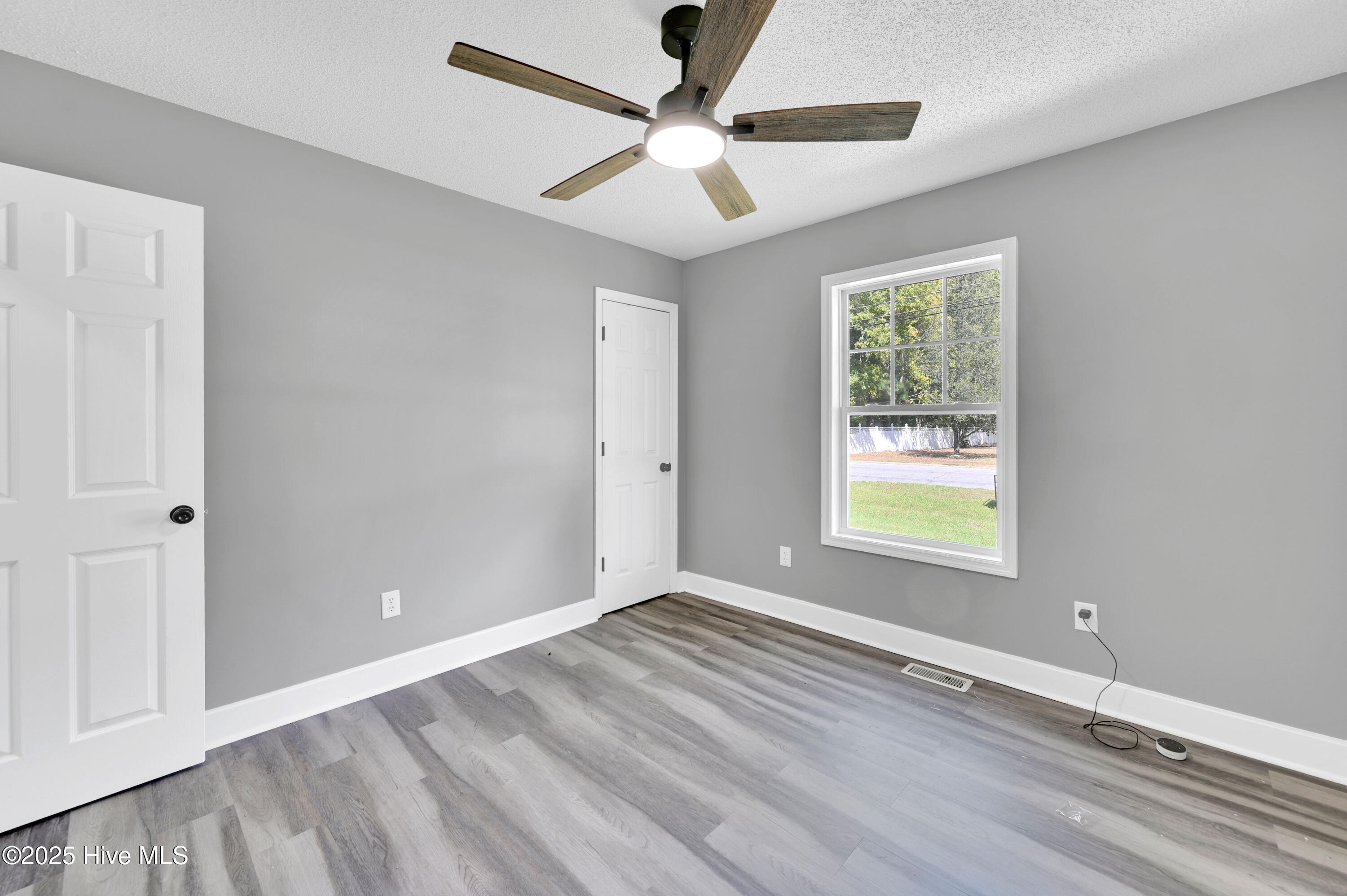 809 E First Street Property Photo 26