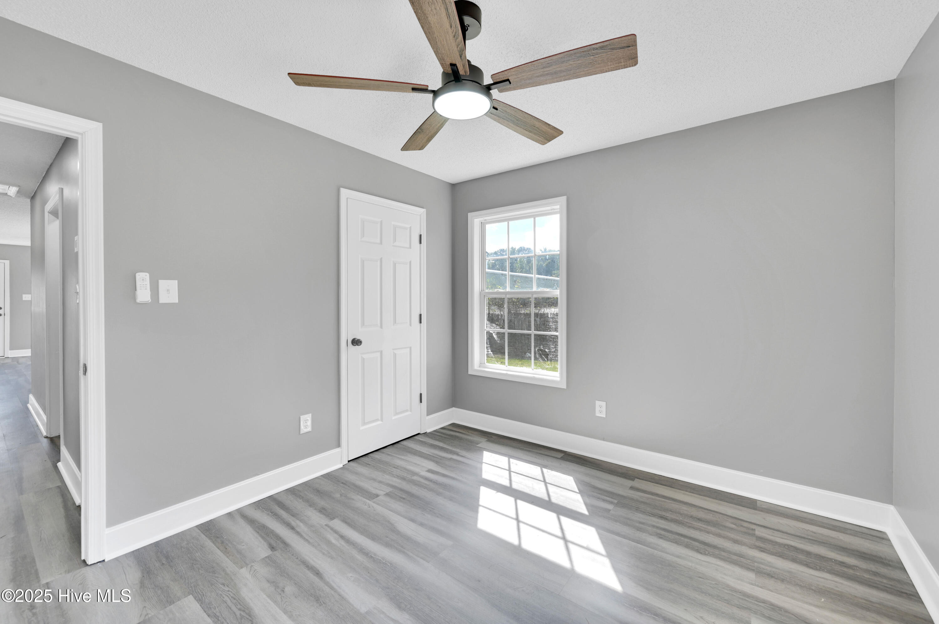 809 E First Street Property Photo 32