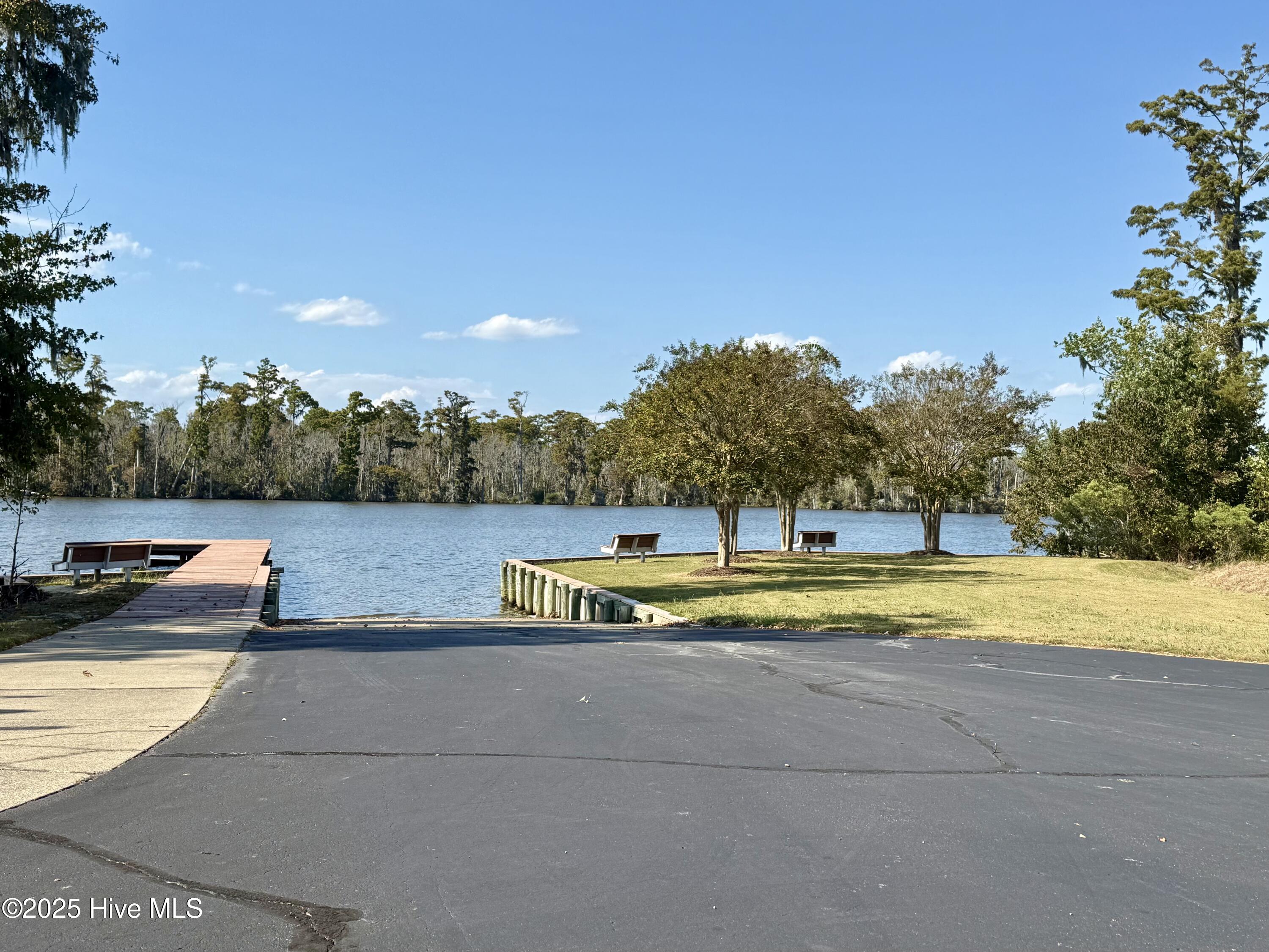 408 Plumtree Circle Property Photo 4