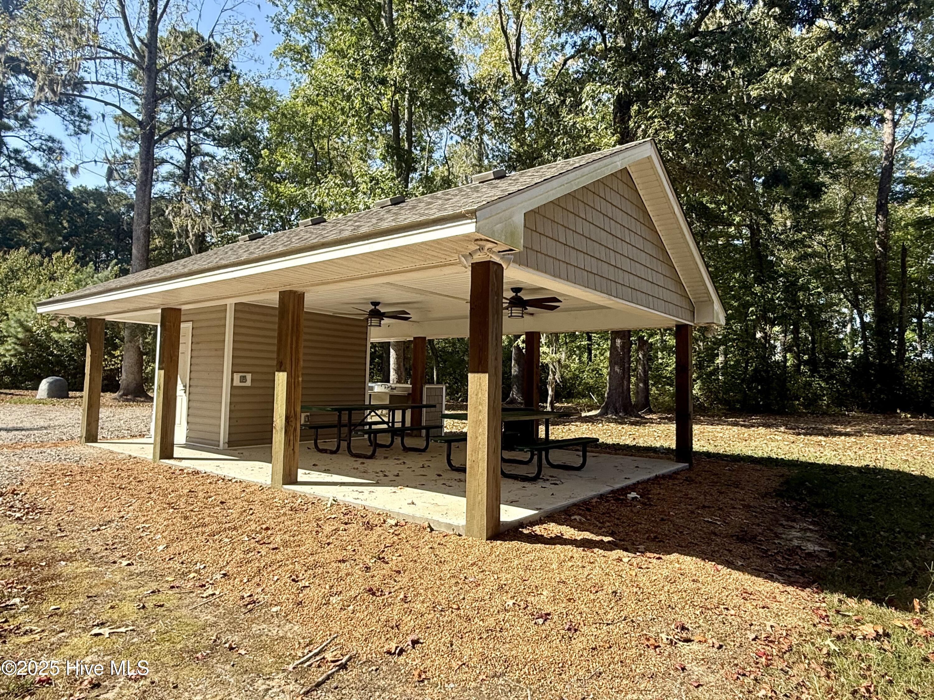 408 Plumtree Circle Property Photo 10