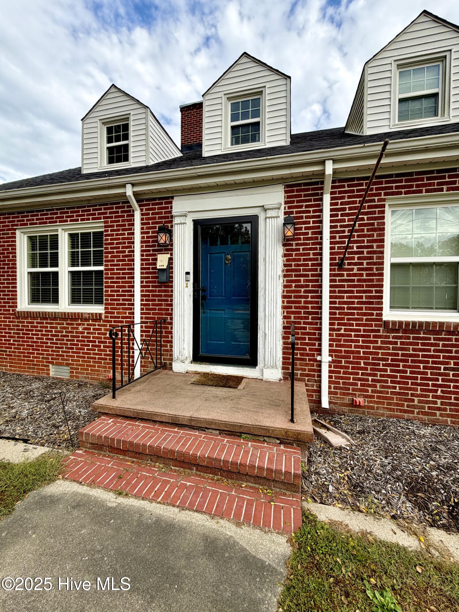 406 N Caswell Street Property Photo 5