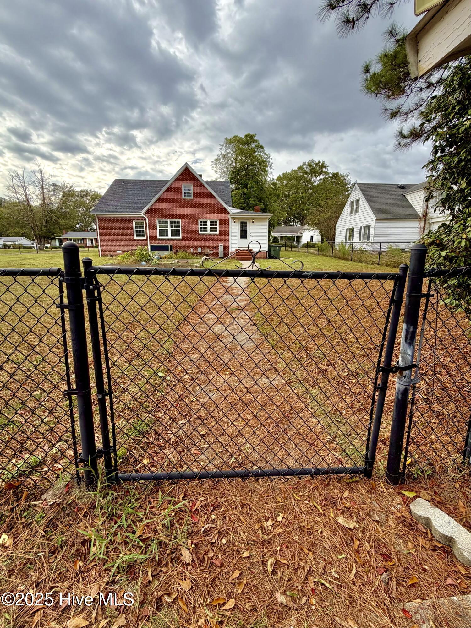 406 N Caswell Street Property Photo 11