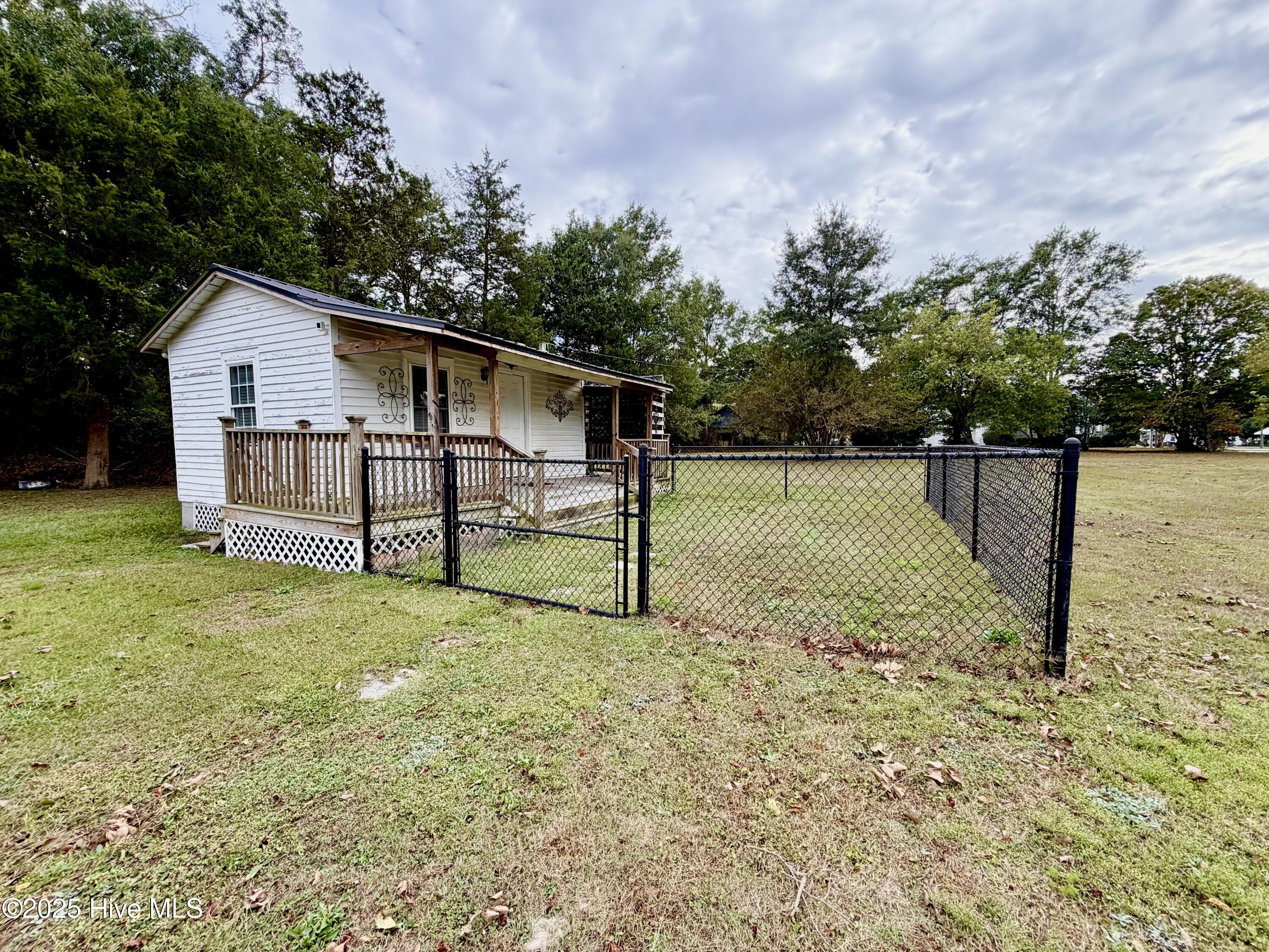 406 N Caswell Street Property Photo 20