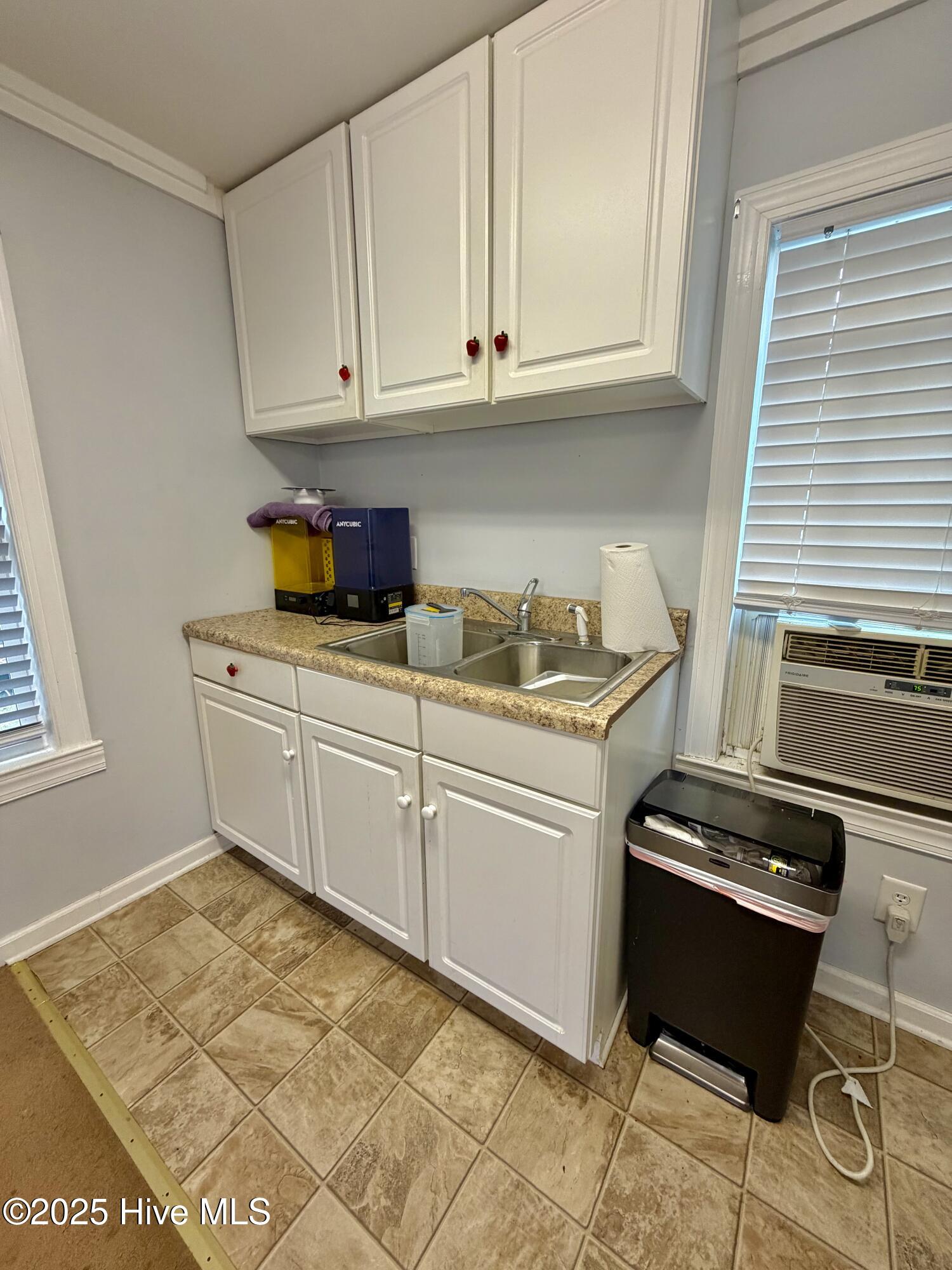 406 N Caswell Street Property Photo 24