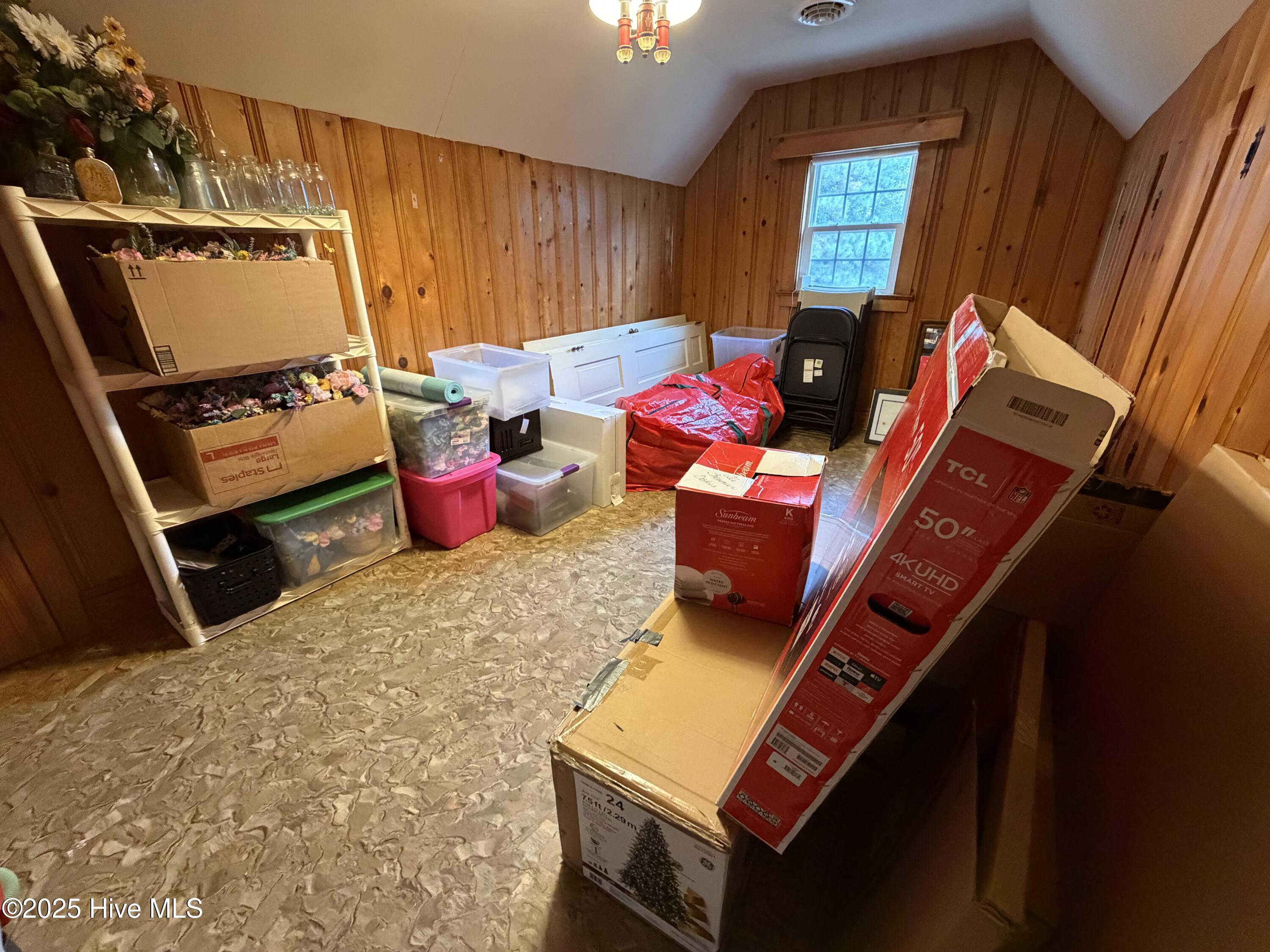 406 N Caswell Street Property Photo 25