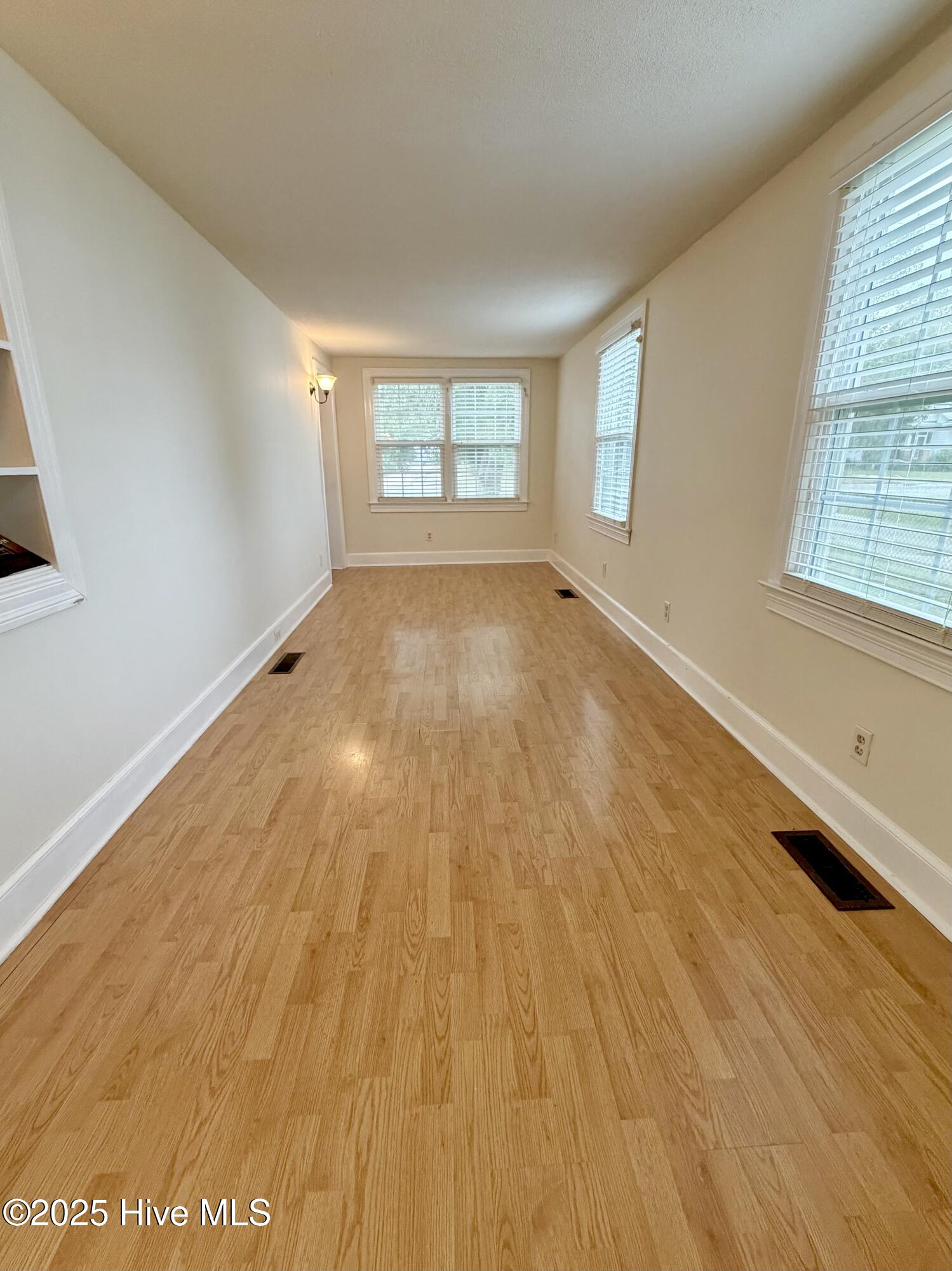 406 N Caswell Street Property Photo 32