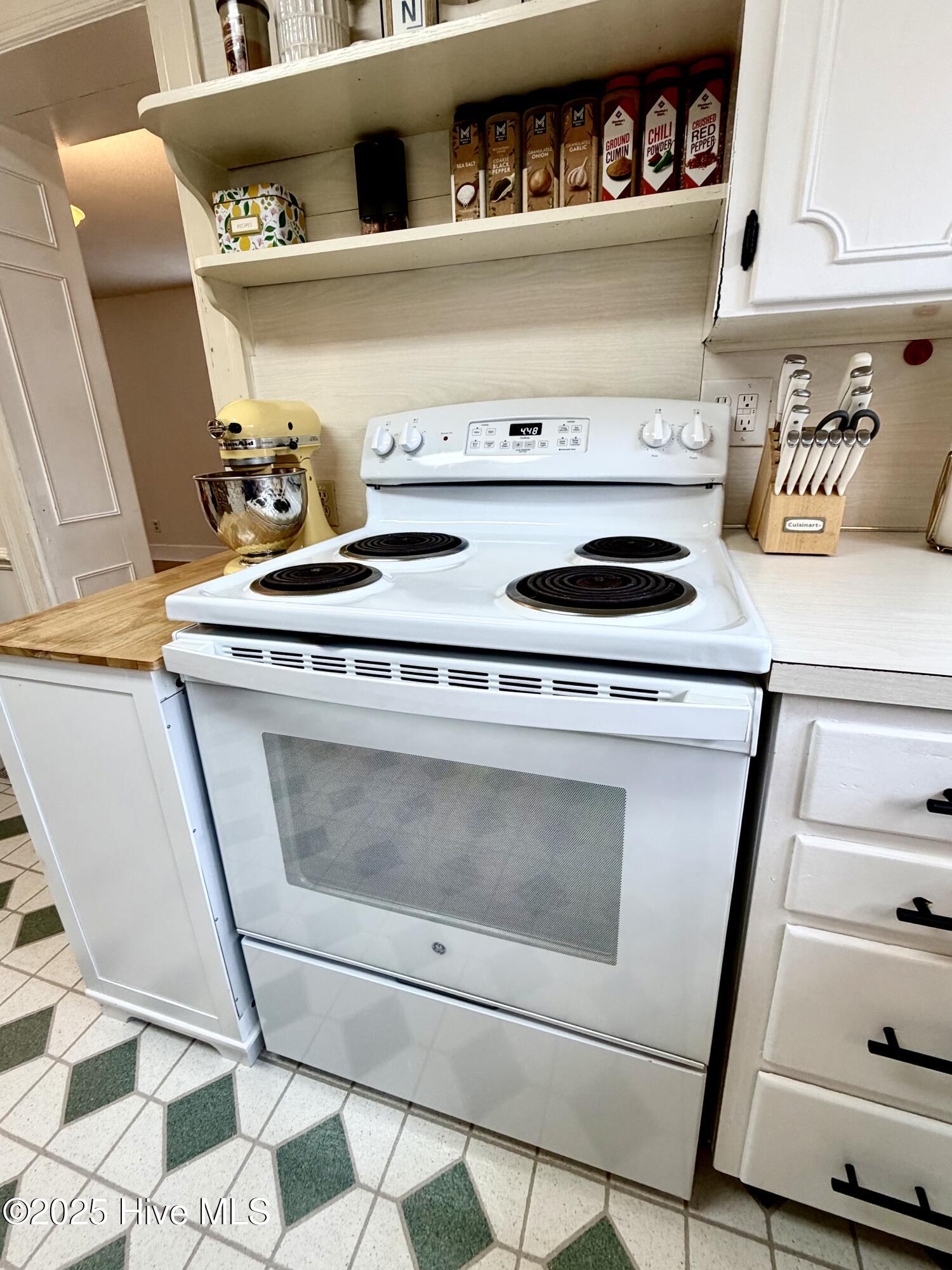 406 N Caswell Street Property Photo 39