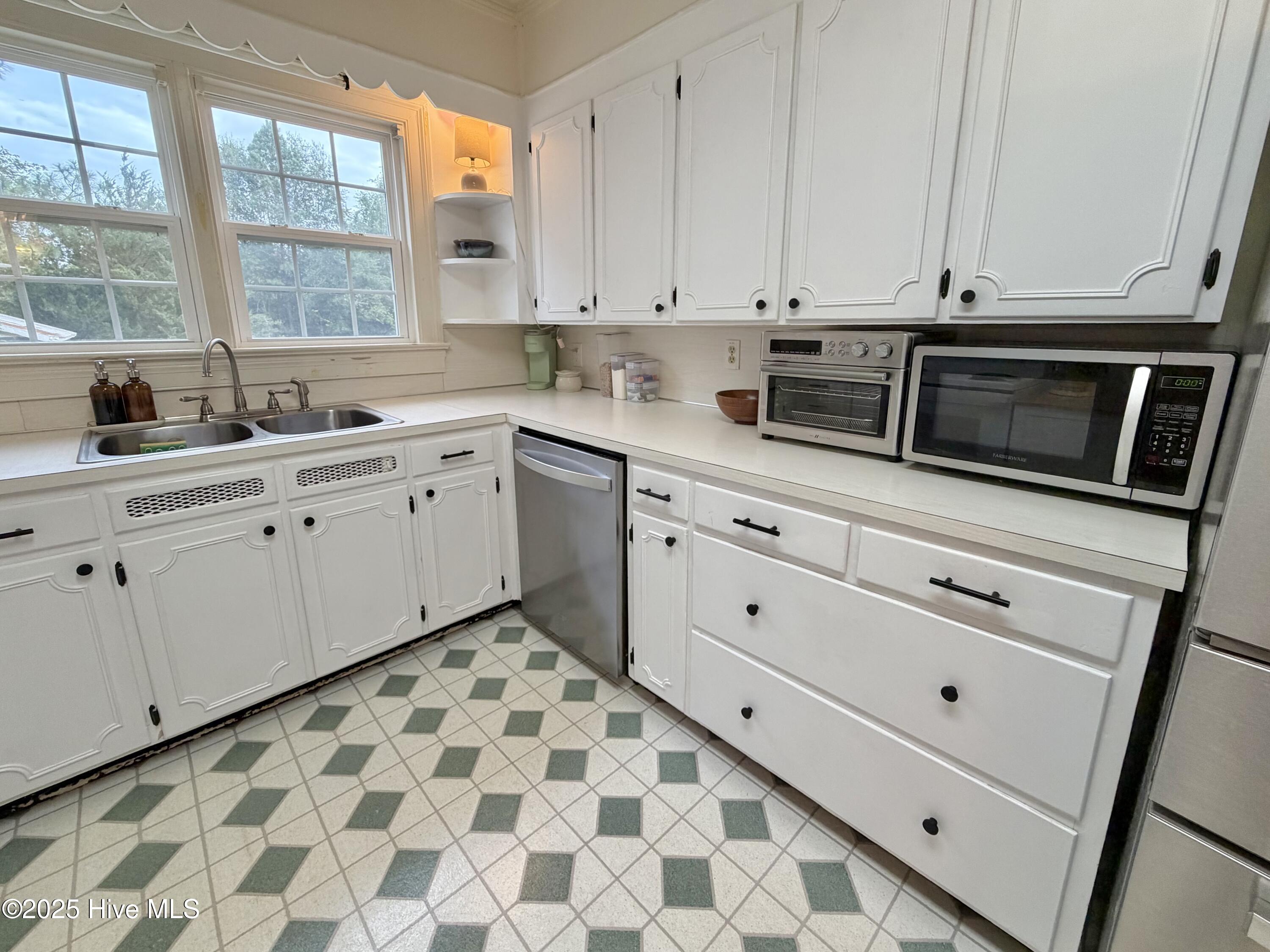 406 N Caswell Street Property Photo 41