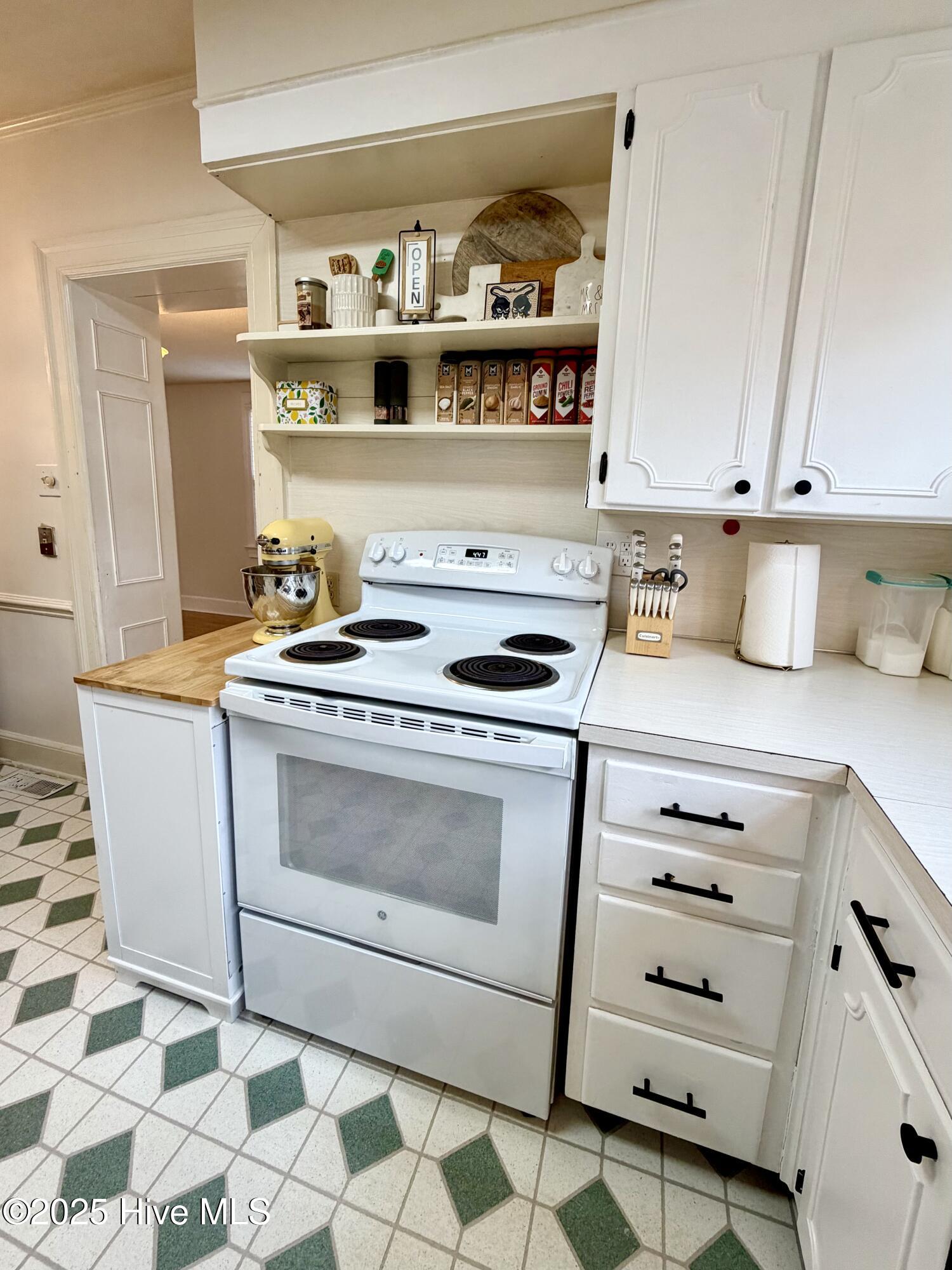 406 N Caswell Street Property Photo 49