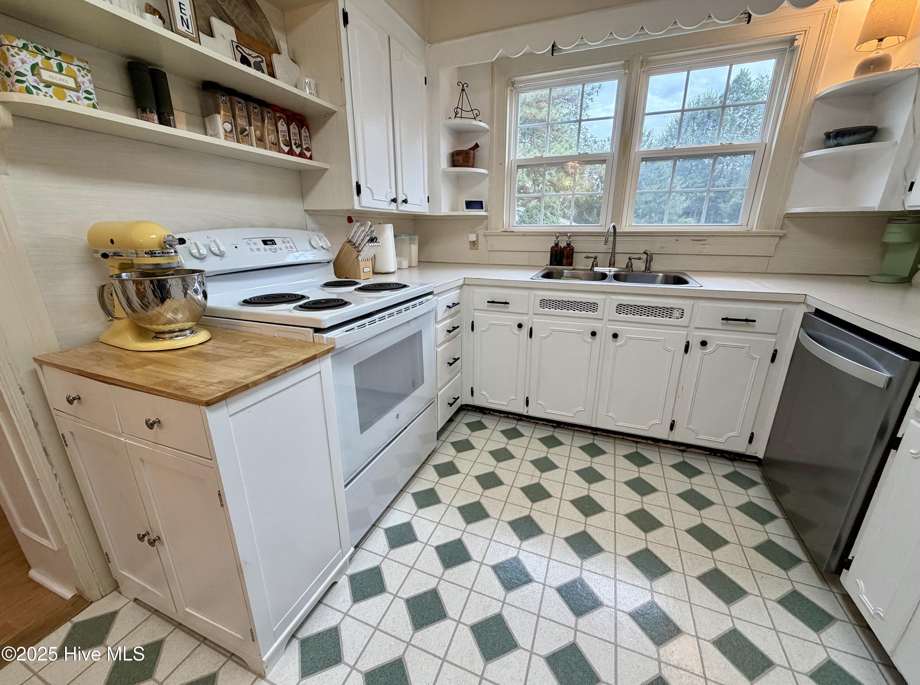 406 N Caswell Street Property Photo 52