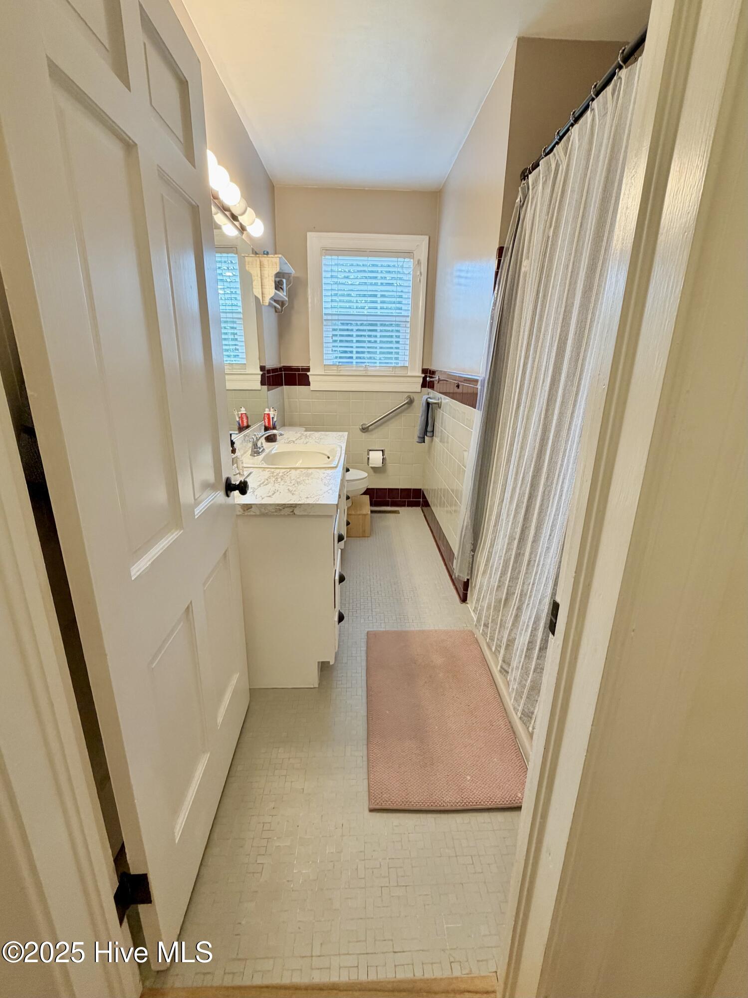 406 N Caswell Street Property Photo 64