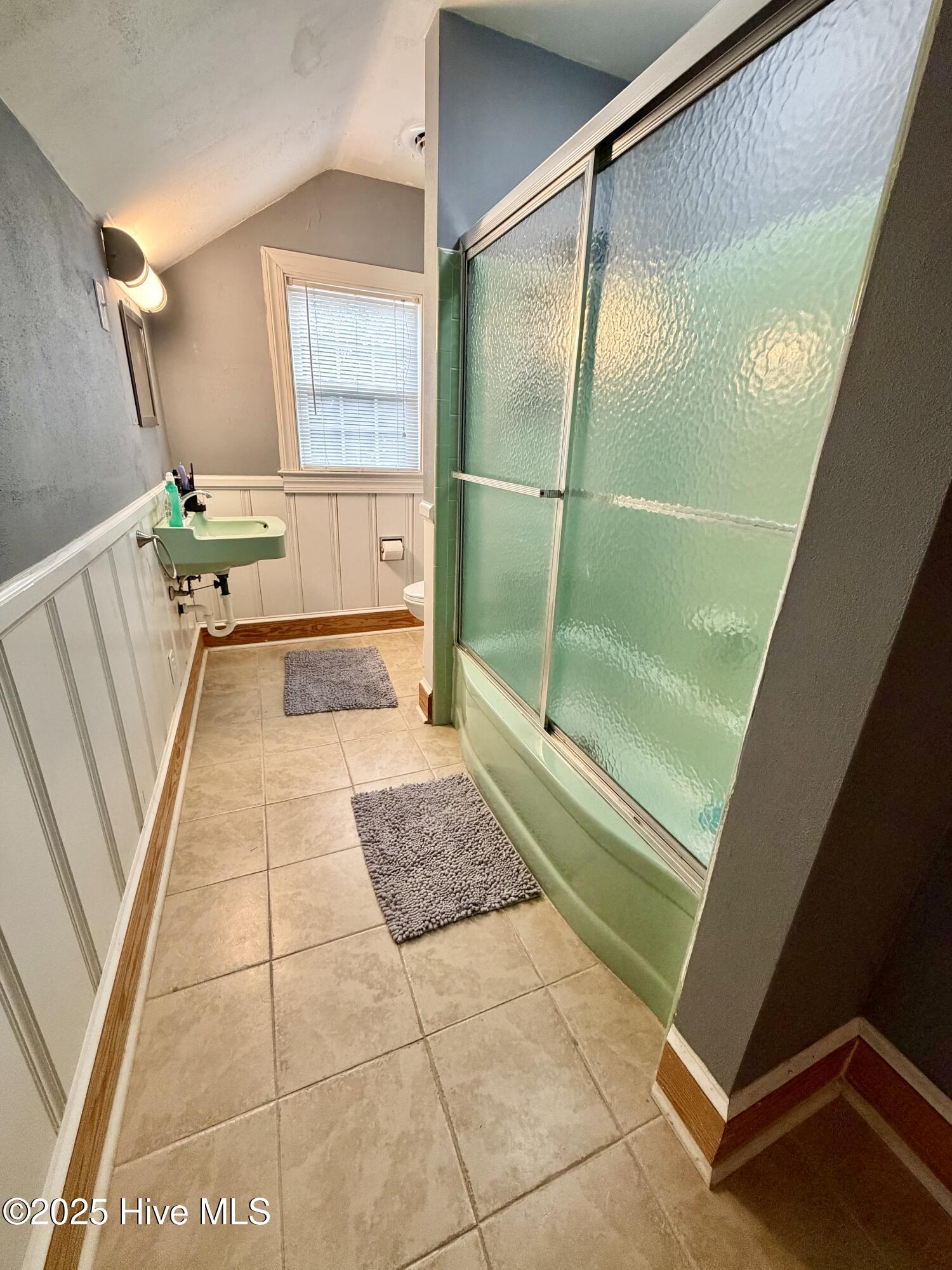 406 N Caswell Street Property Photo 81