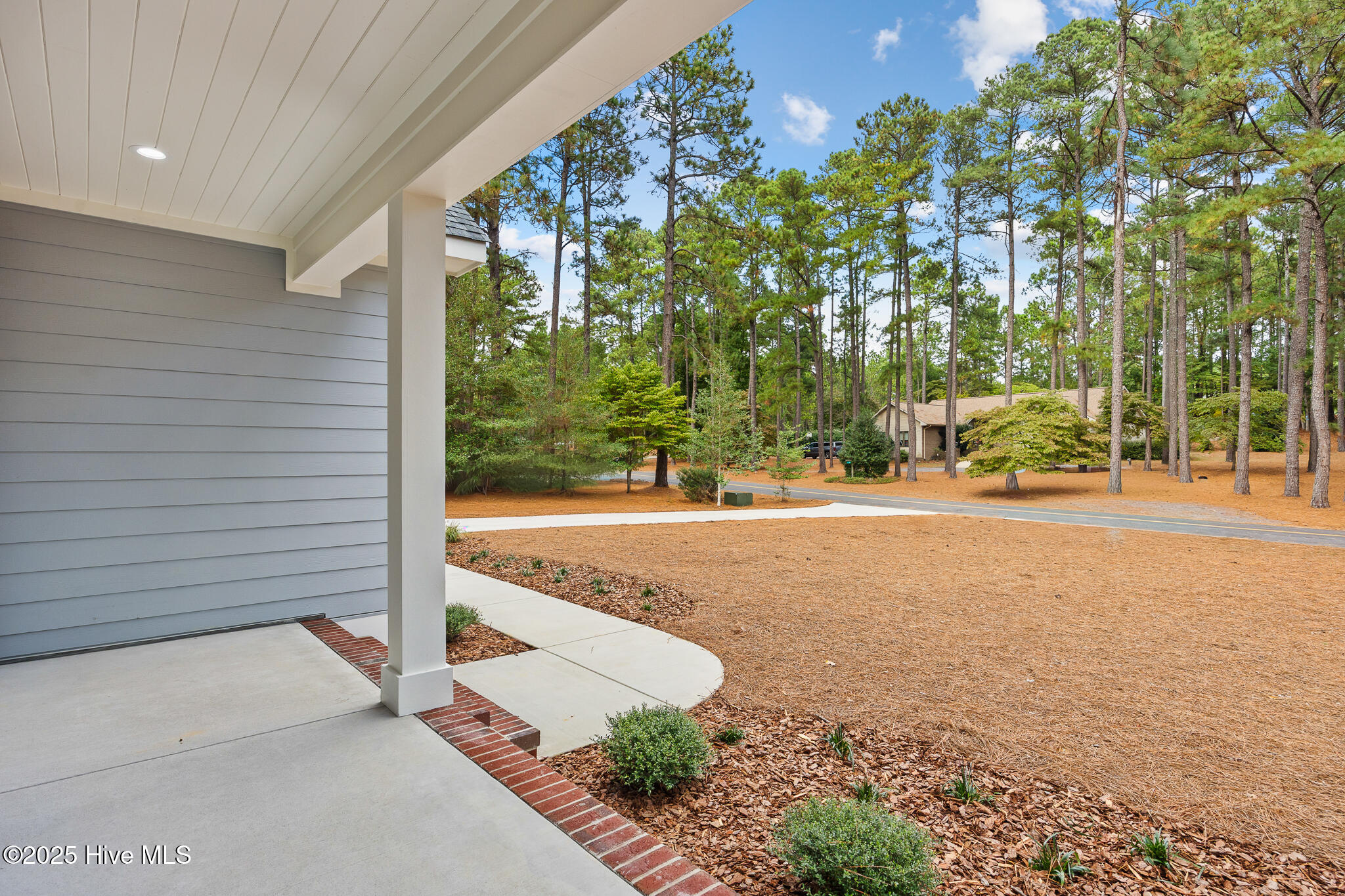 284 Longleaf Drive Property Photo 3