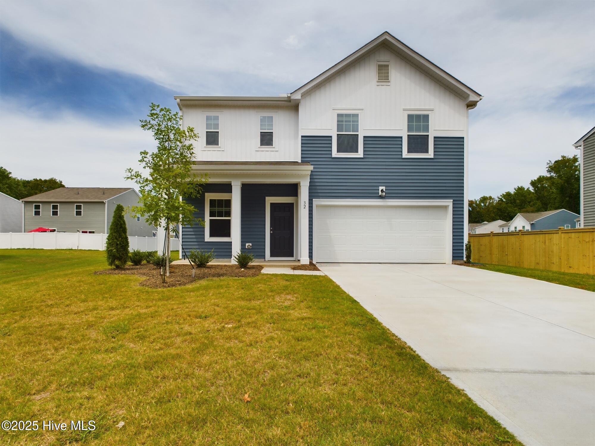 32 Moss Oaks Court Property Photo 1