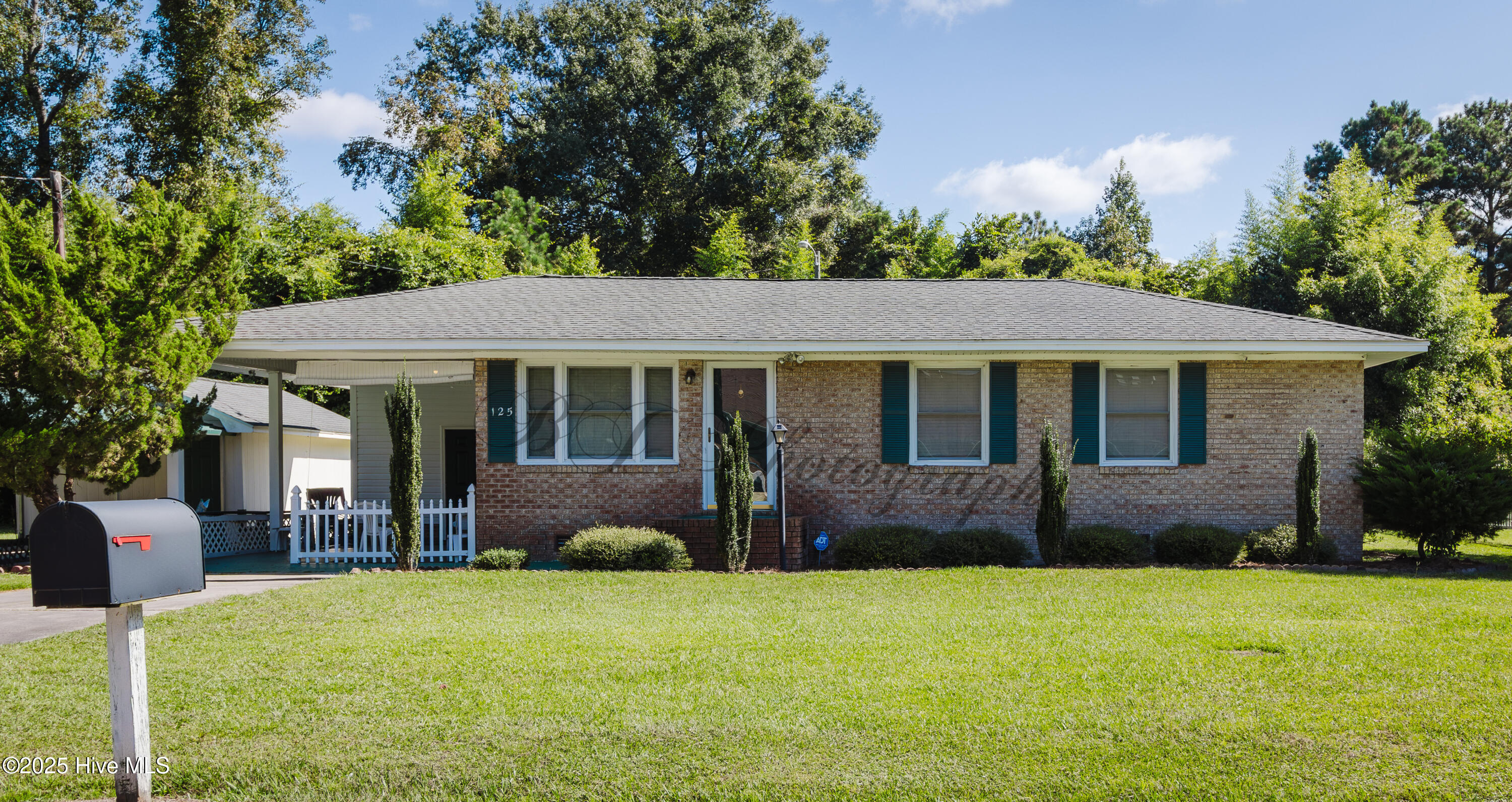 125 Evans Street Property Photo 1