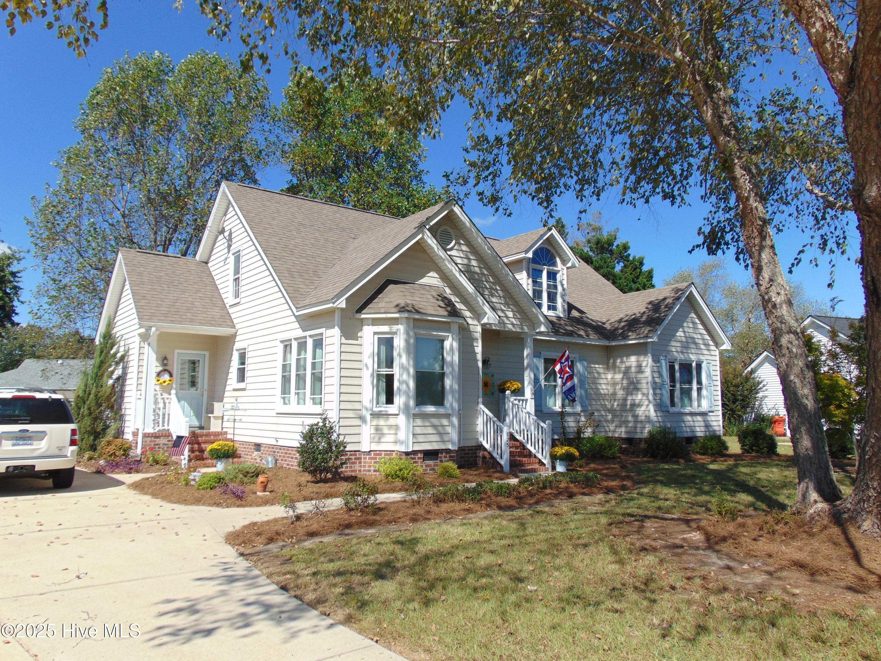 723 Bayberry Court Property Photo 1