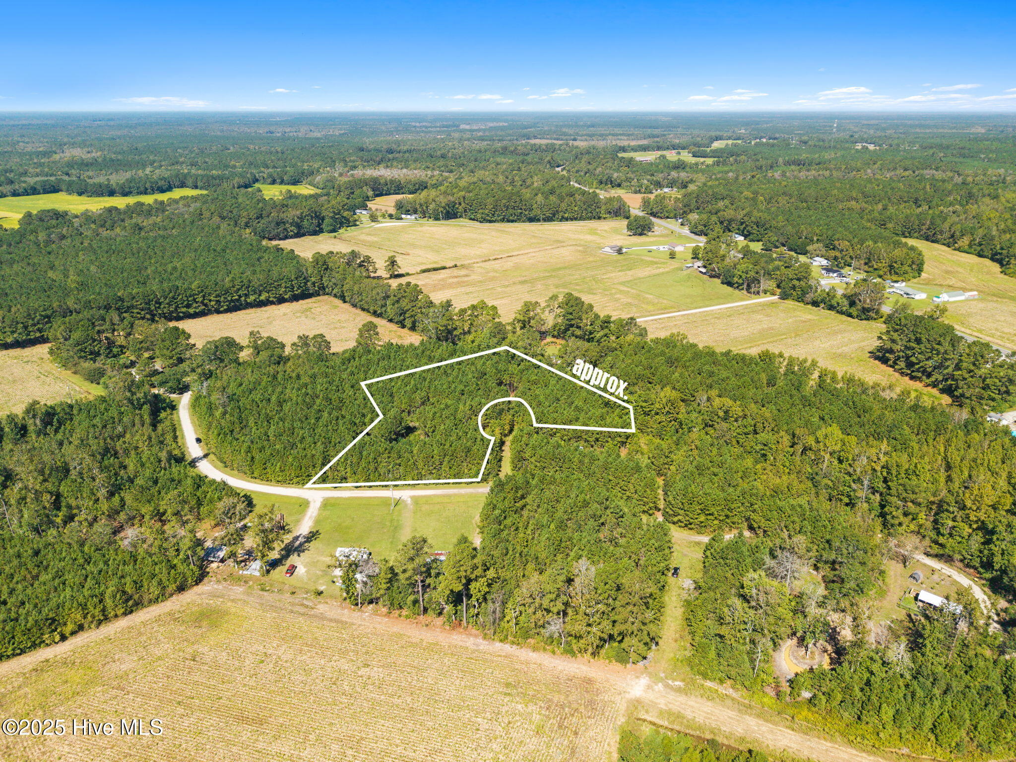 6350 Colonial Drive Property Photo 1