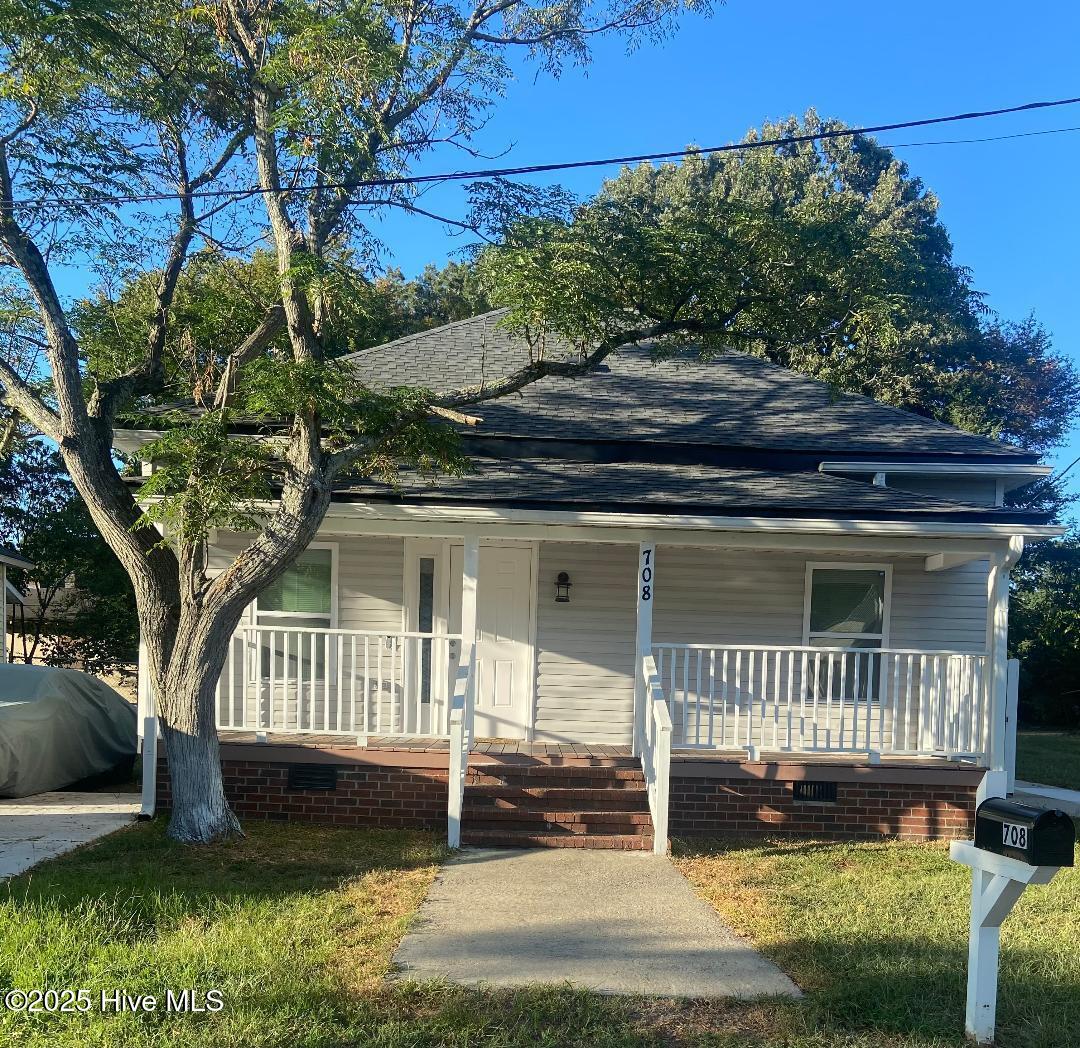 708 E Highland Avenue Property Photo 1