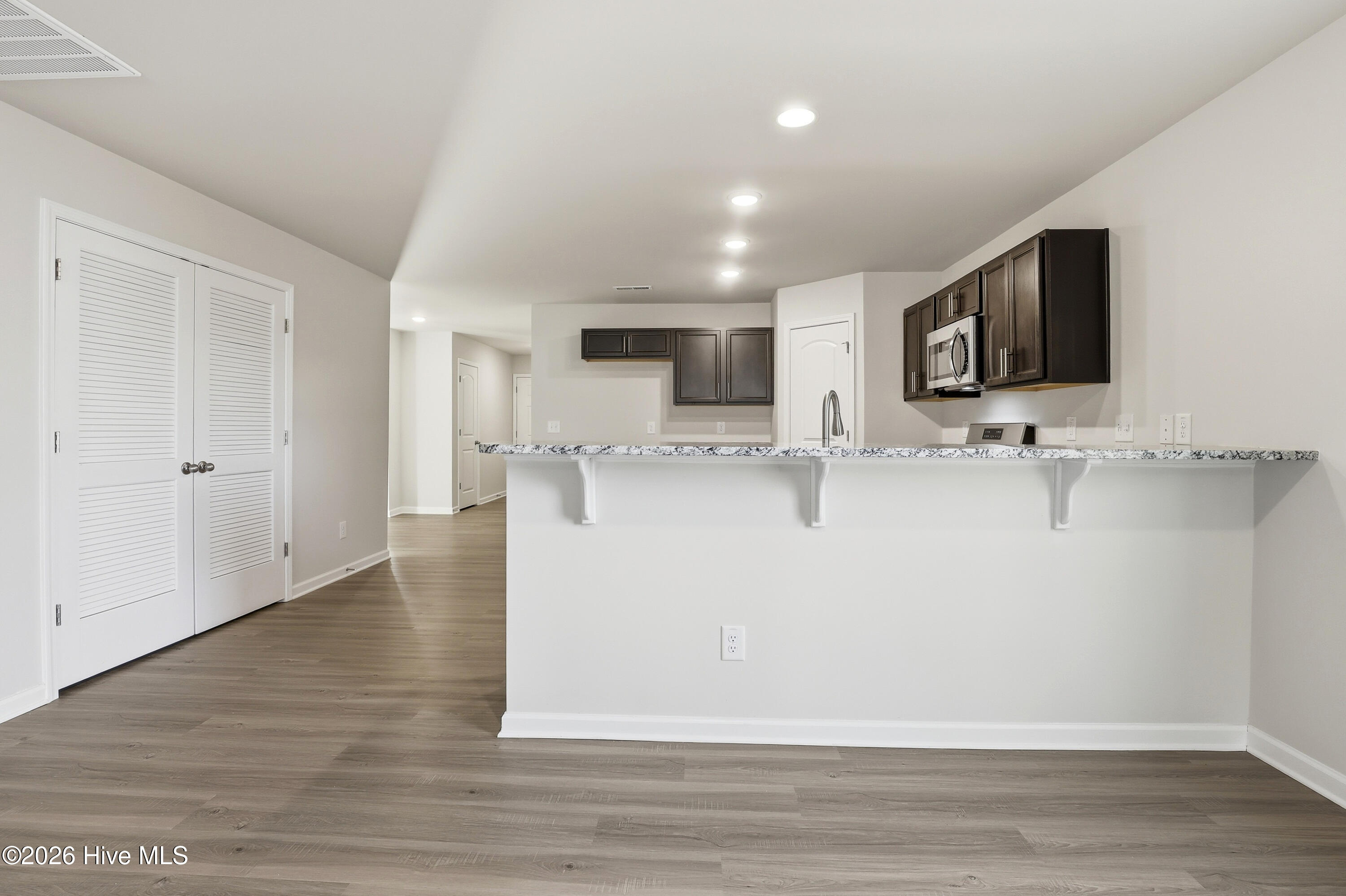 202 Streamlet Drive Property Photo 9