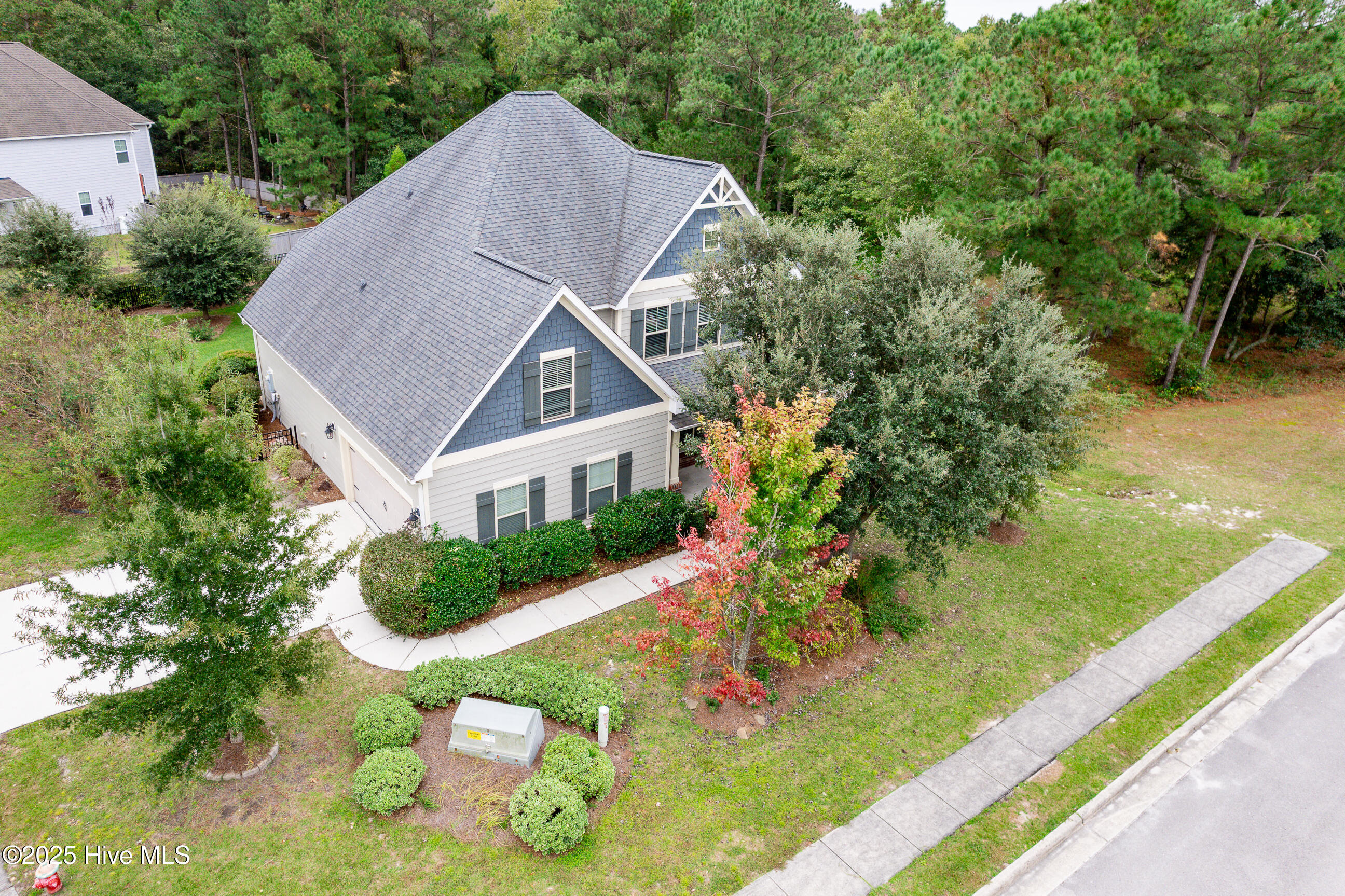 300 Leaward Trace Property Photo 1