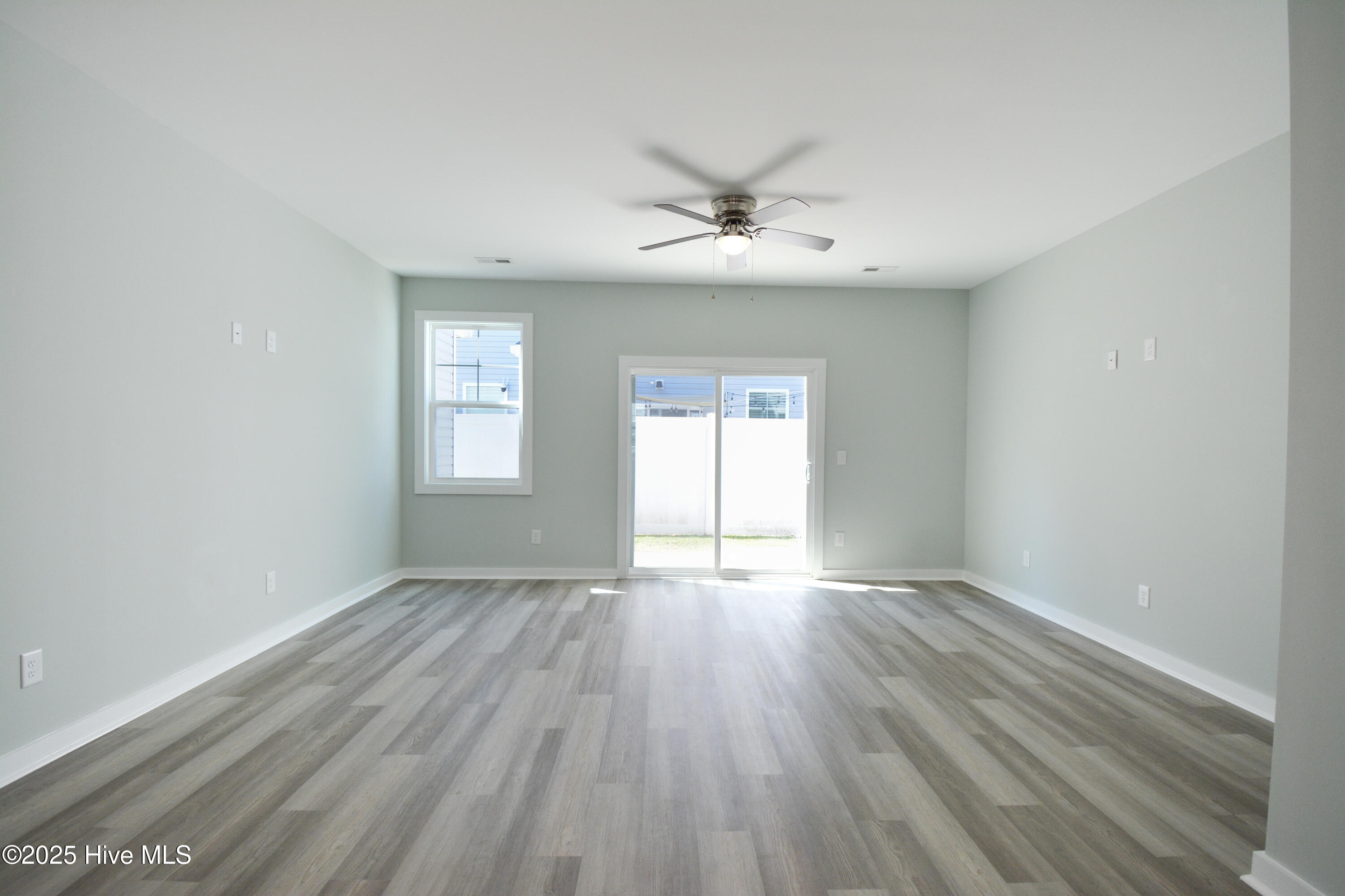 427 Sunfish Lane Property Photo 6