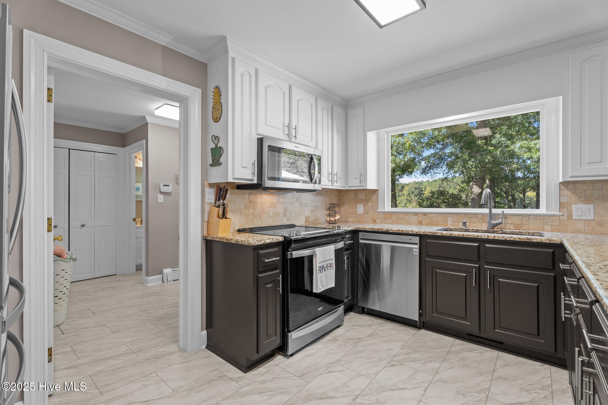 6992 Riverpoint Road Property Photo 11