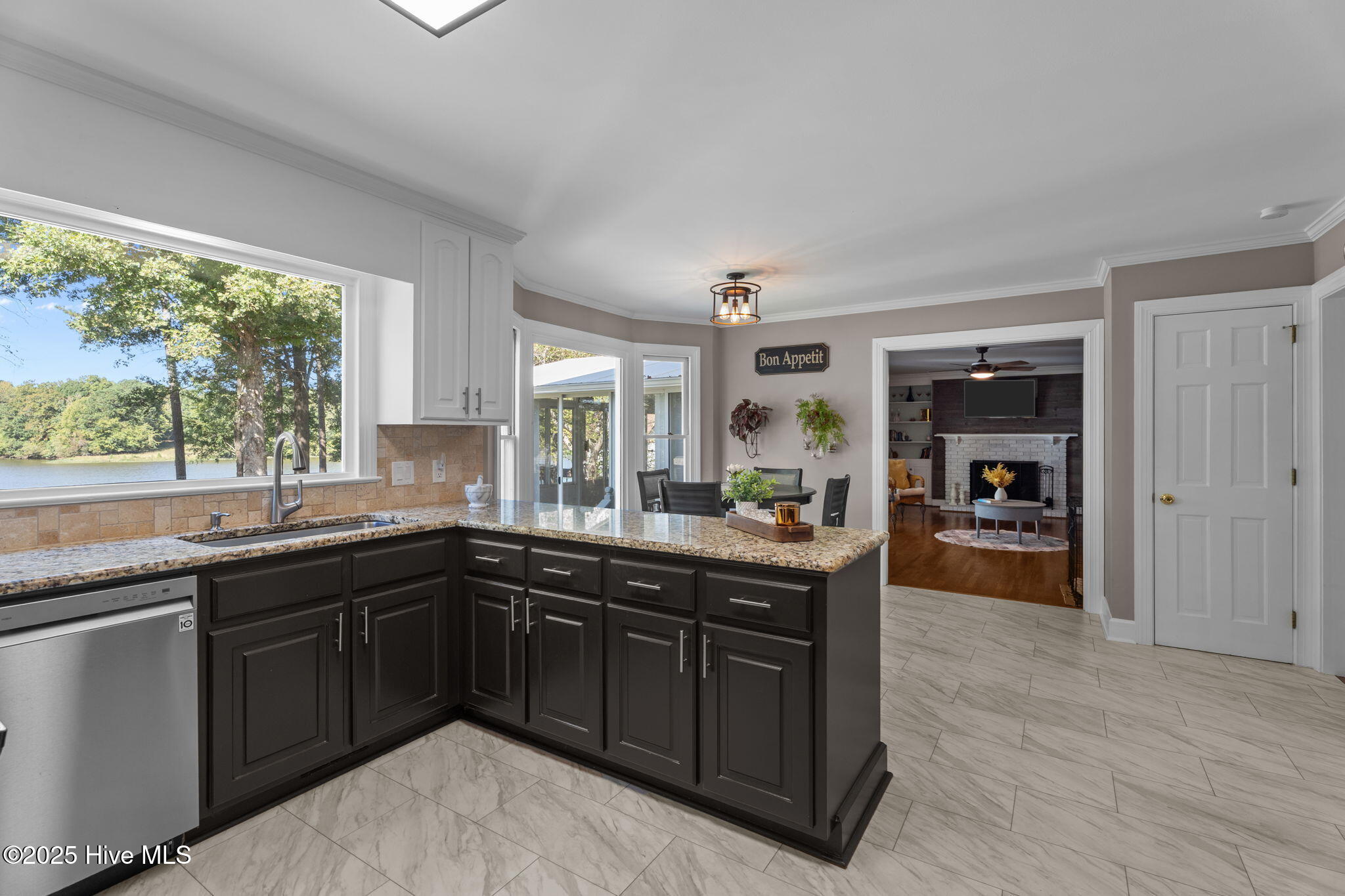 6992 Riverpoint Road Property Photo 12