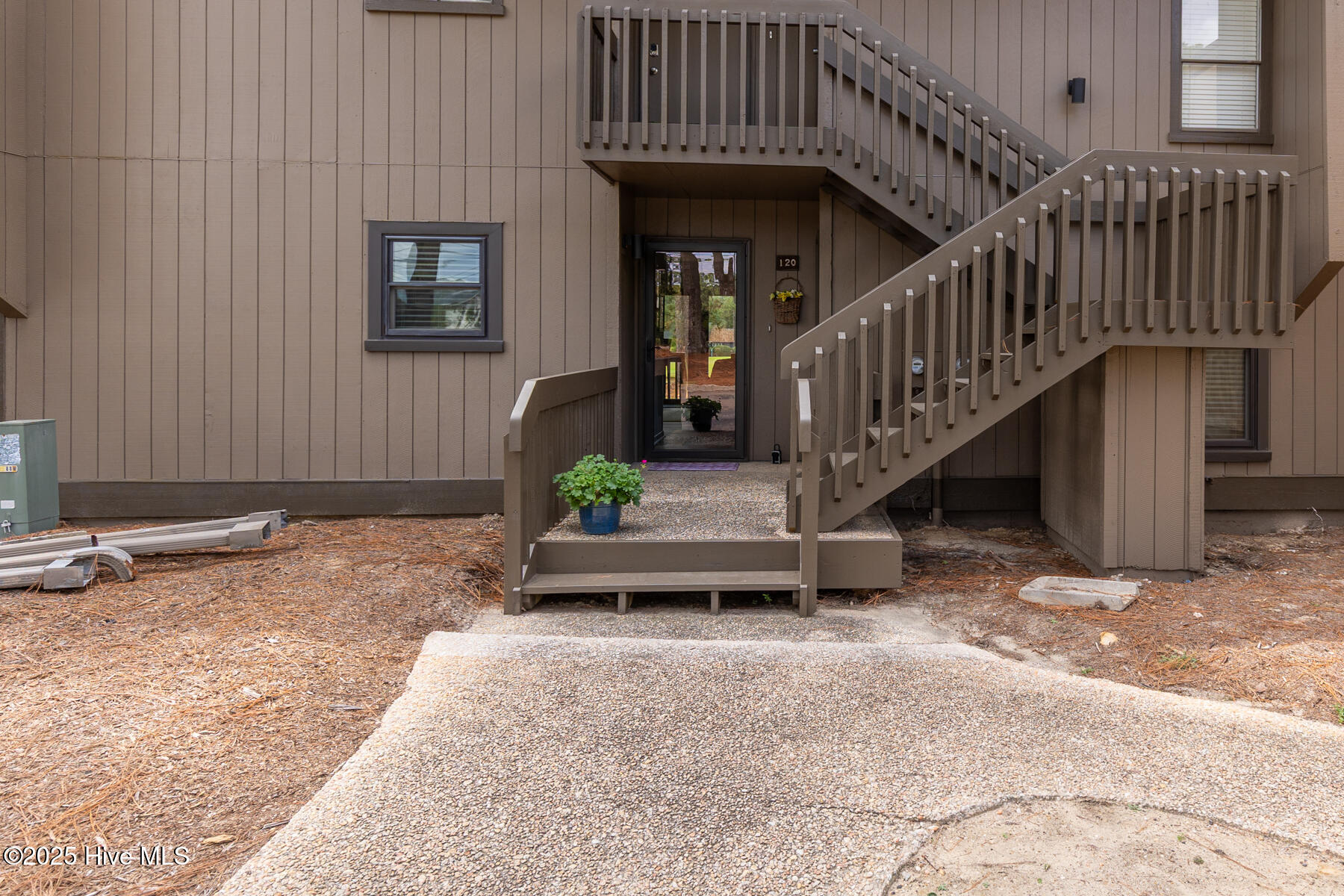 5 Pine Tree Road 120 Property Photo 1