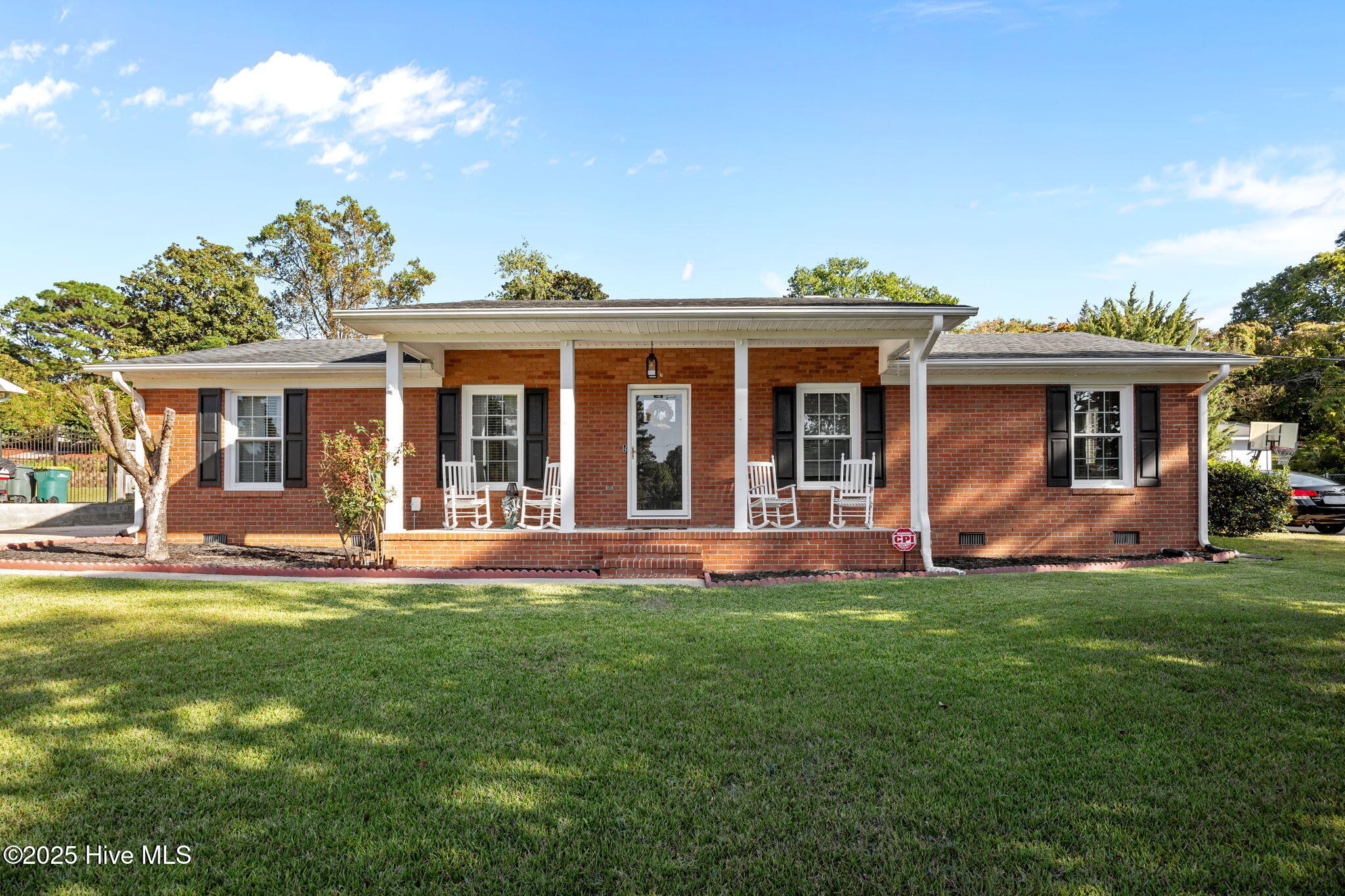 4950 Pinewood Drive Property Photo 1