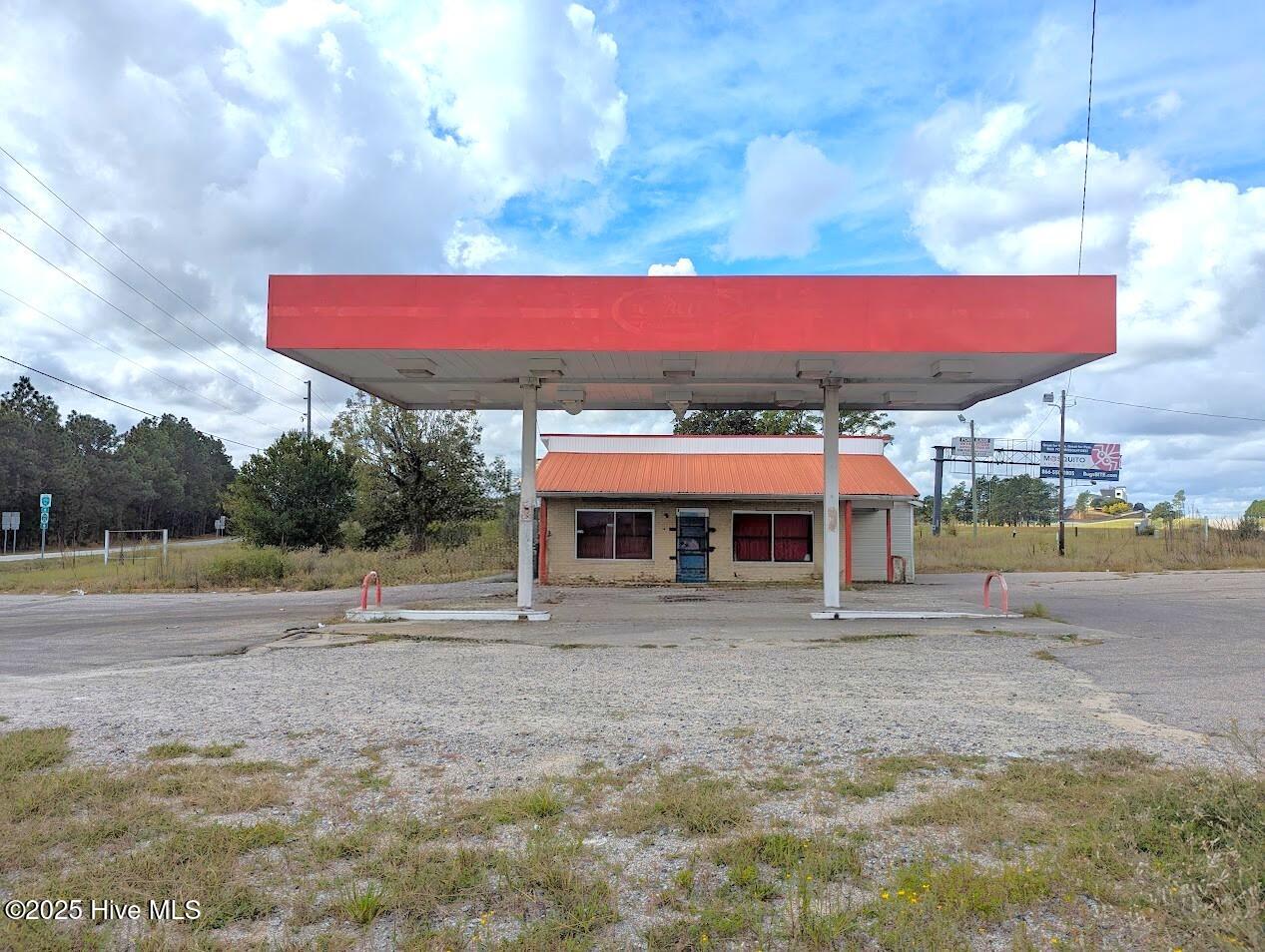 2210 N Us Highway 1 Property Photo 1