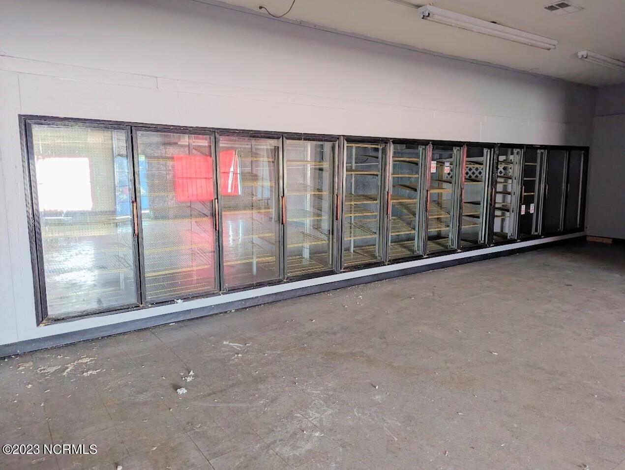 2210 N Us Highway 1 Property Photo 4