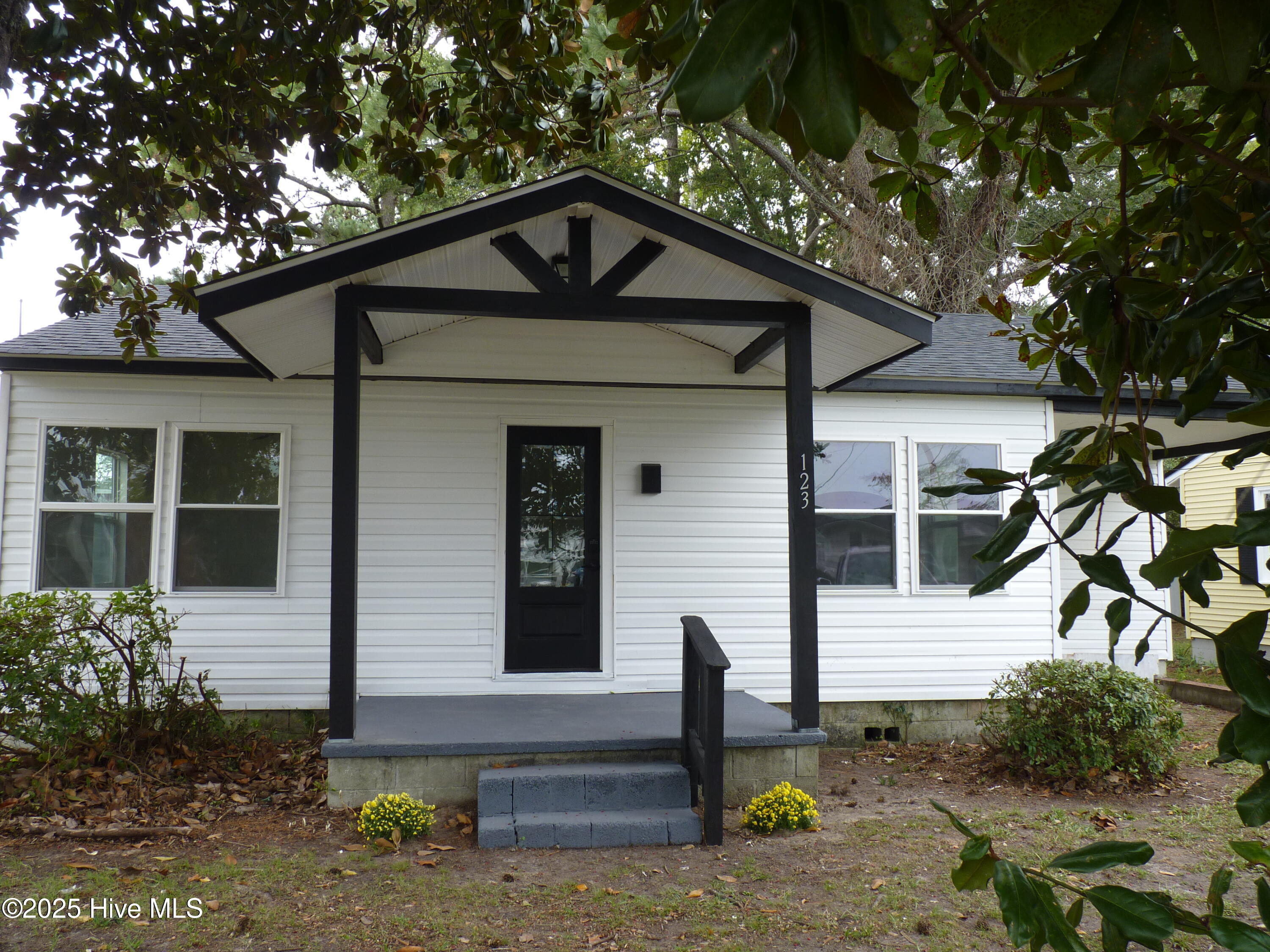 123 Jackson Street Property Photo 1