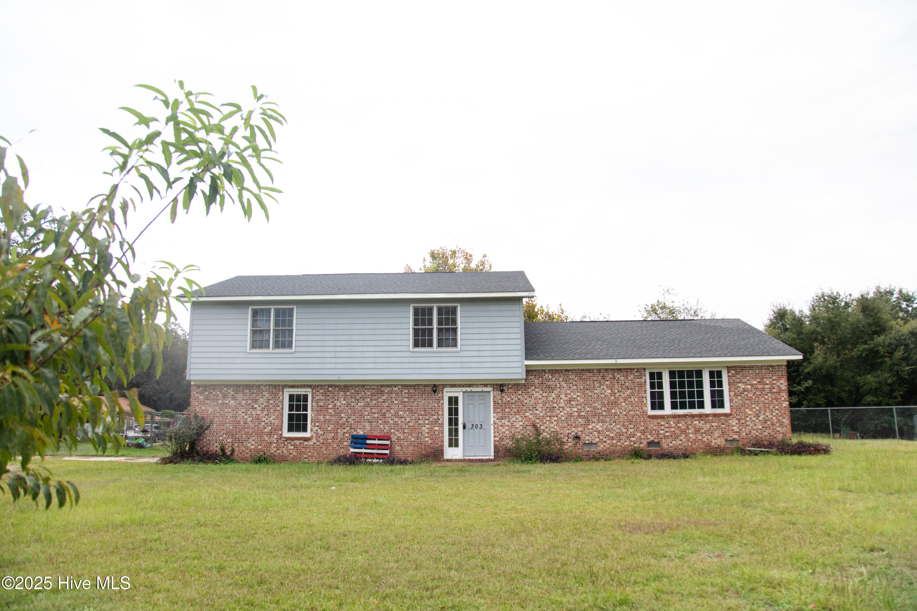 303 Cemetery Road Property Photo 1