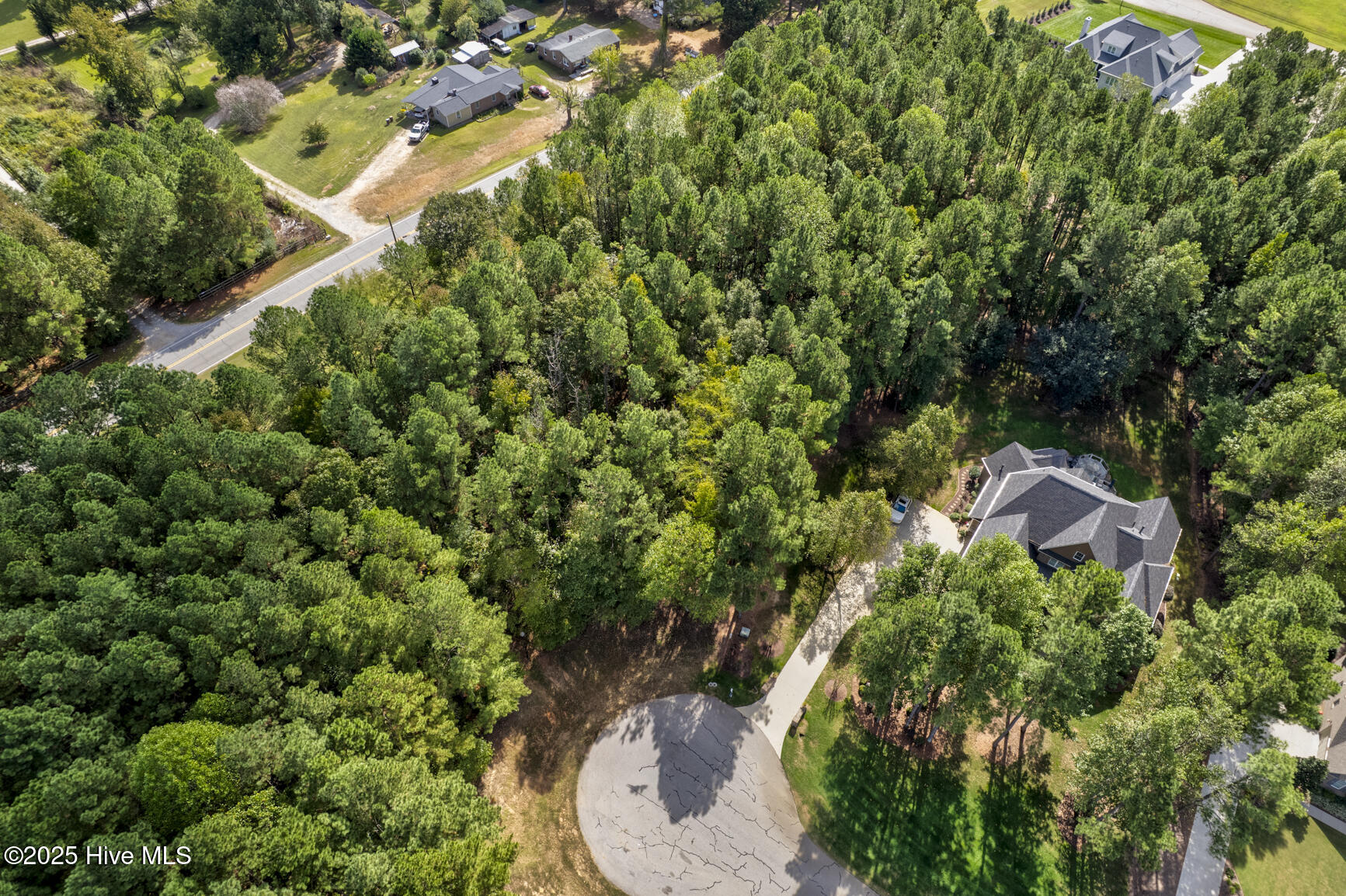 3327 Oak Leaf Drive Property Photo 1