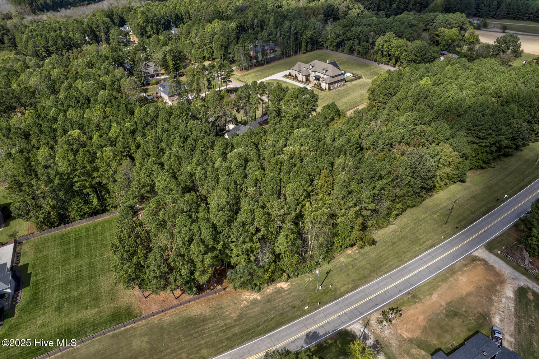 3327 Oak Leaf Drive Property Photo 5