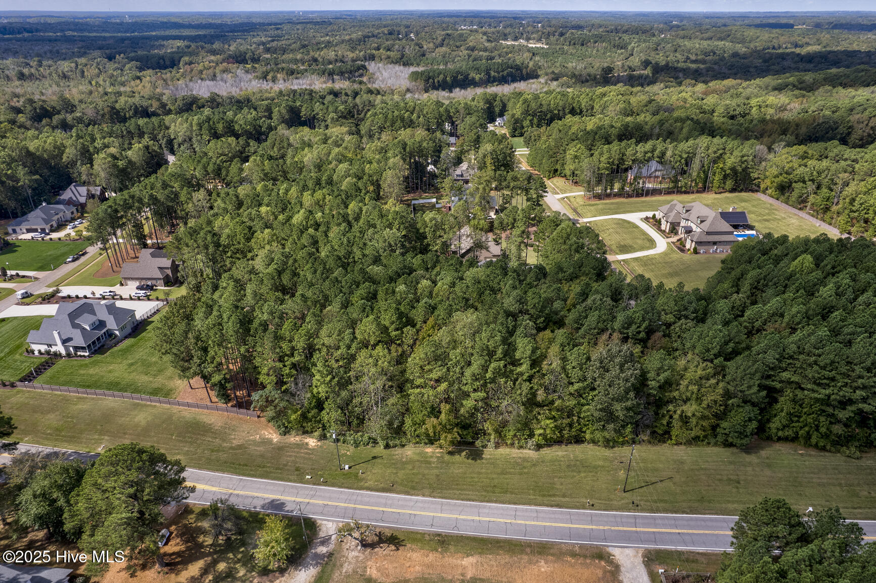 3327 Oak Leaf Drive Property Photo 6