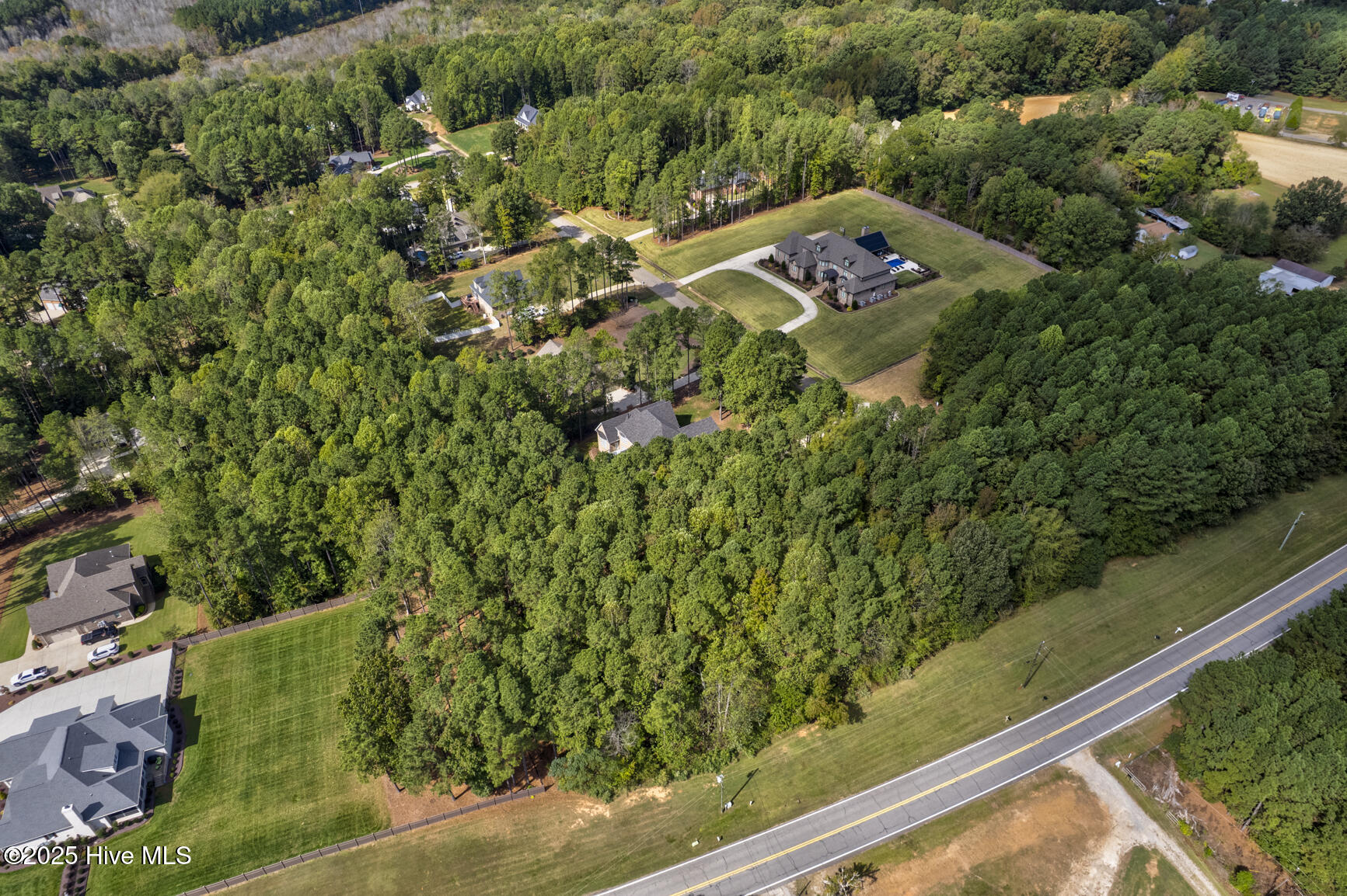 3327 Oak Leaf Drive Property Photo 8