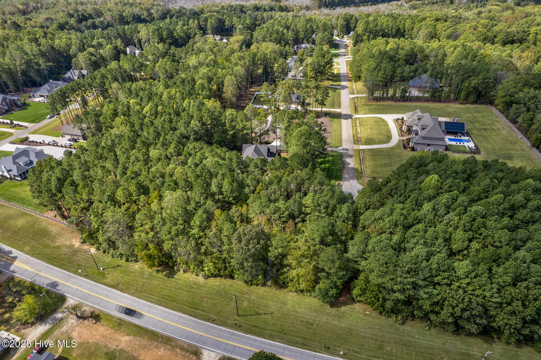 3327 Oak Leaf Drive Property Photo 9